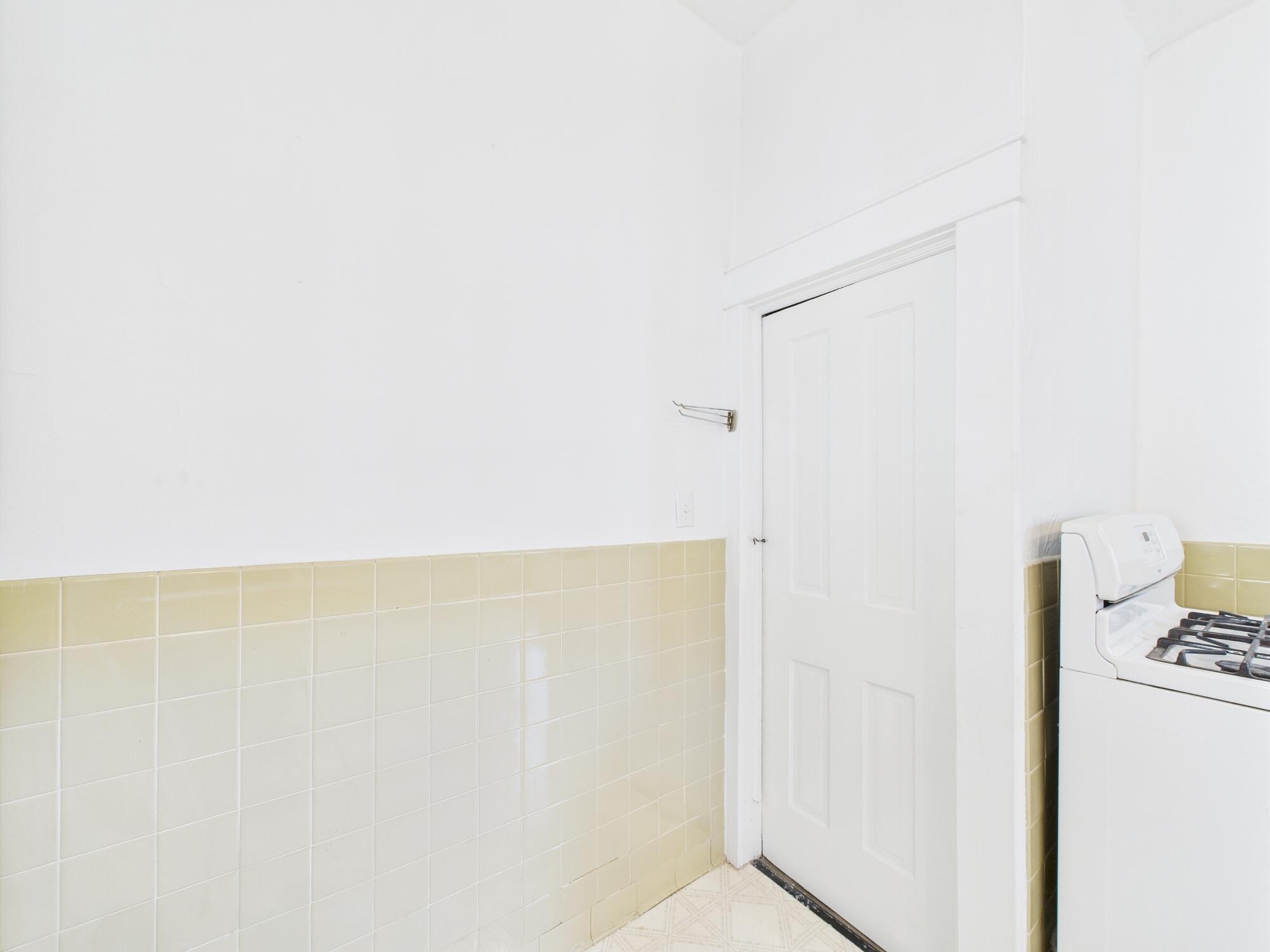 611 Cedar Avenue Property Photo 43