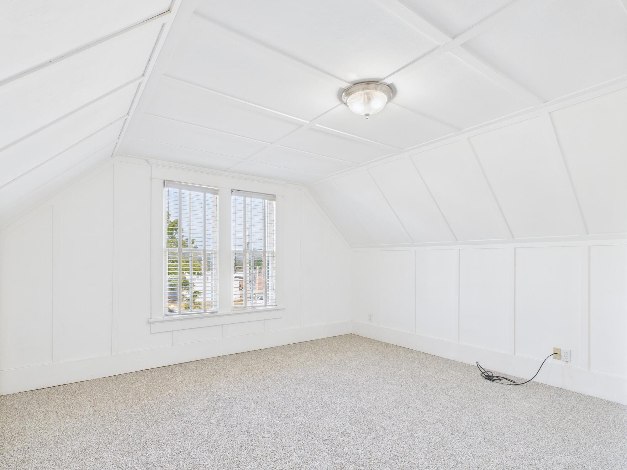 611 Cedar Avenue Property Photo 58