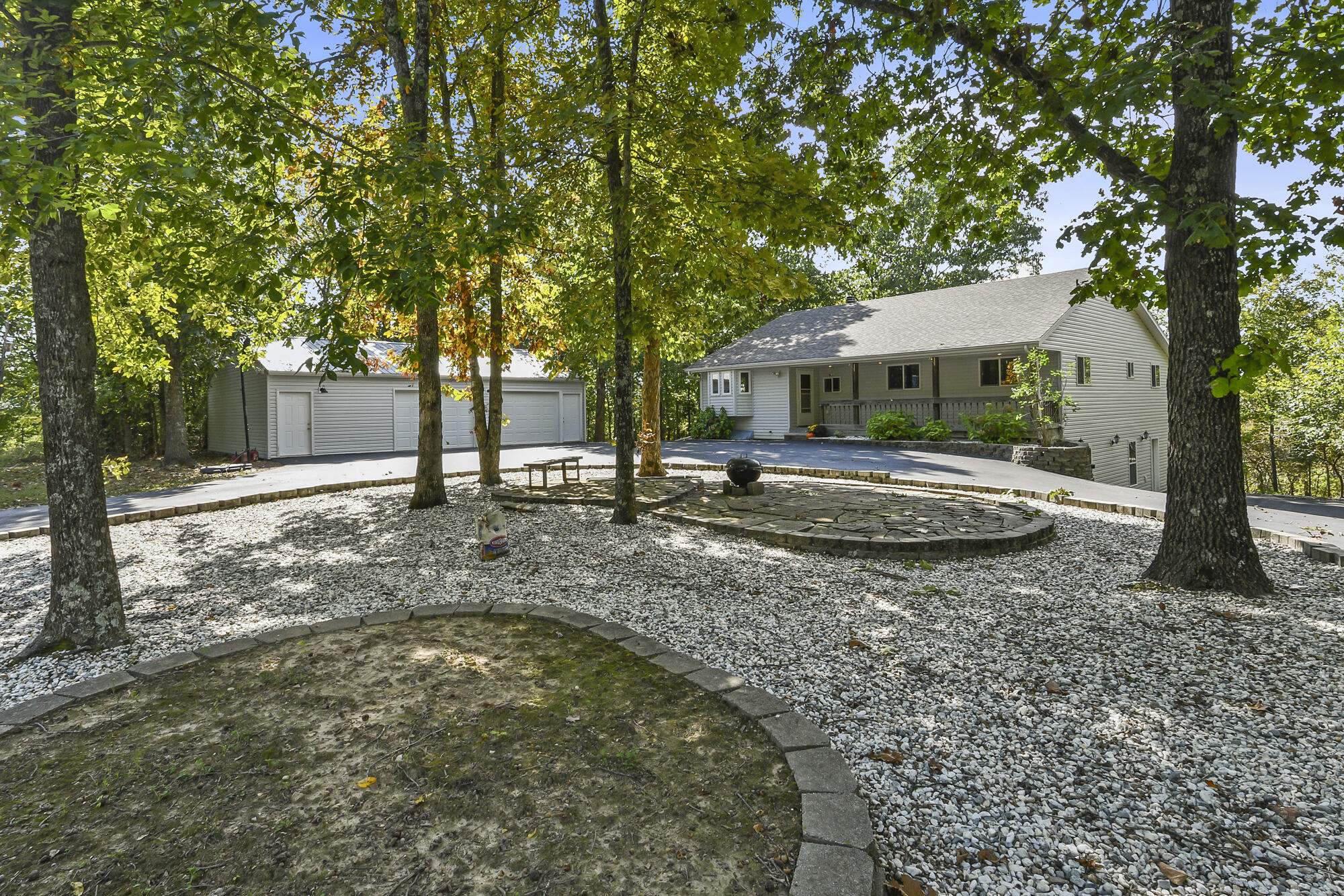 185 Ravenhill Drive Property Photo 1