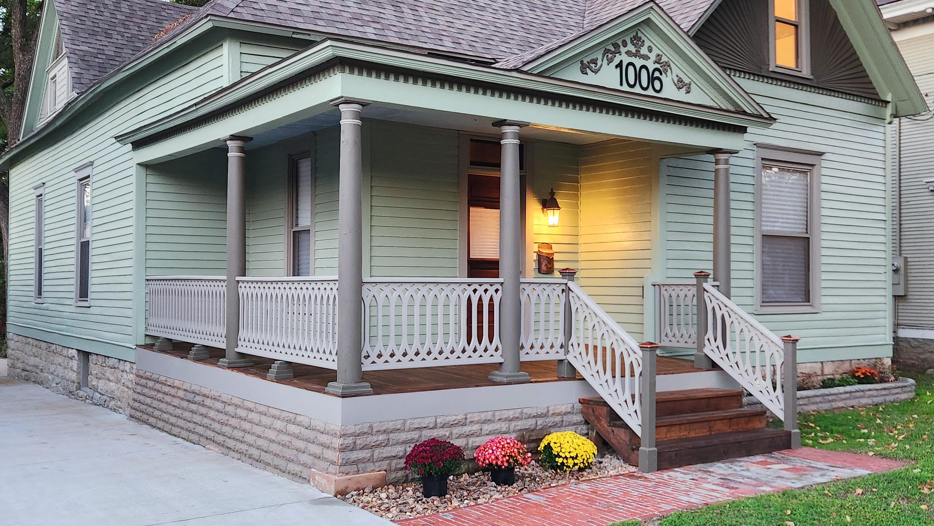 1006 West Walnut Street Property Photo 6