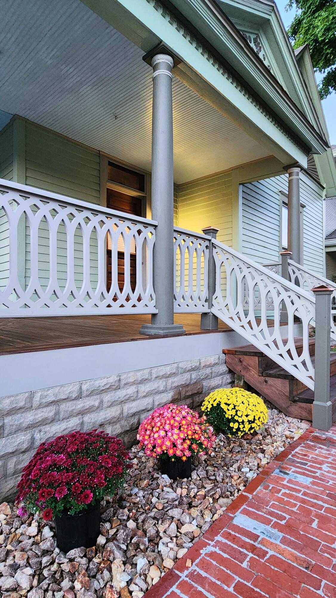 1006 West Walnut Street Property Photo 10