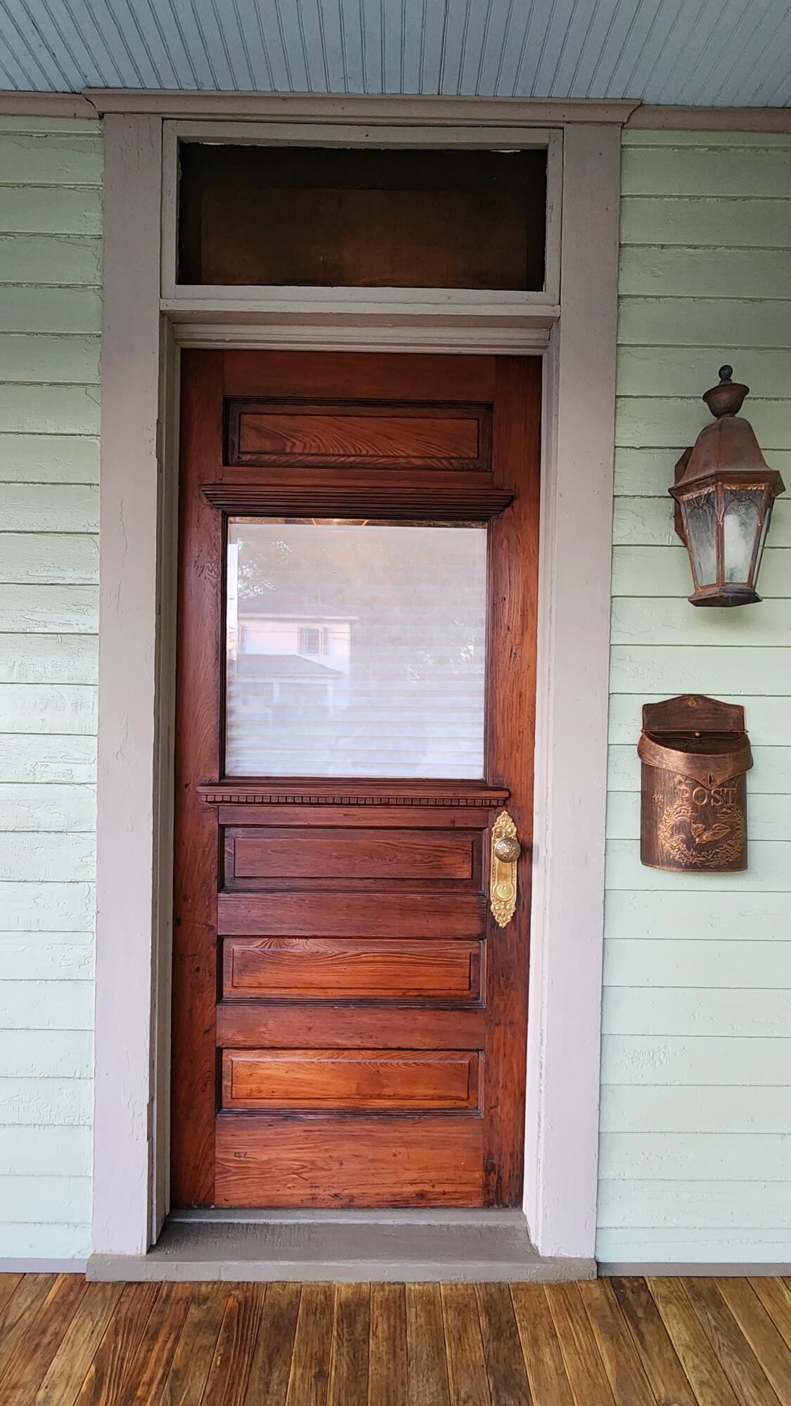 1006 West Walnut Street Property Photo 17