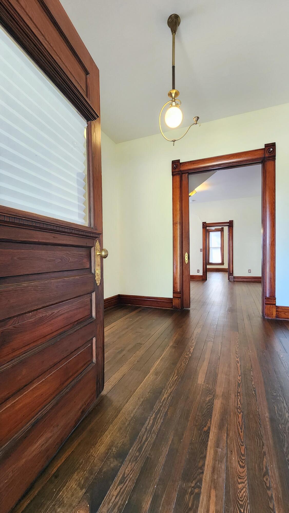 1006 West Walnut Street Property Photo 19