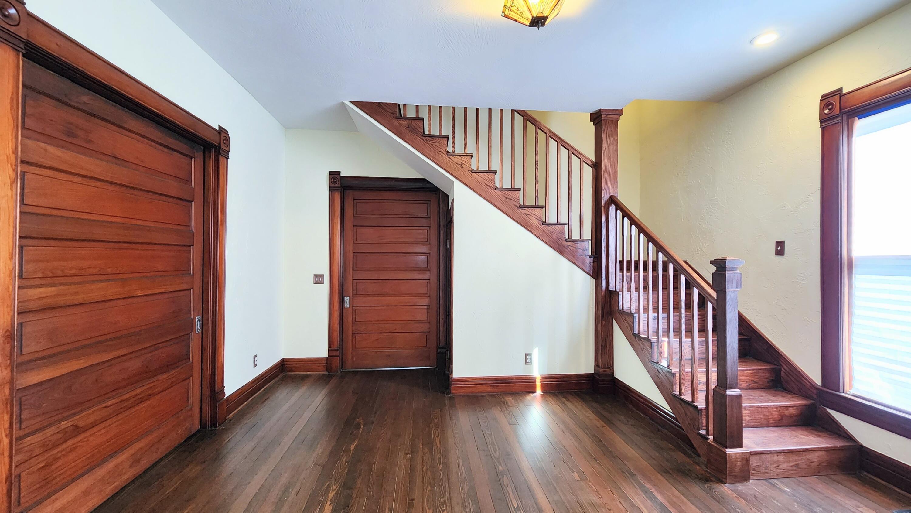 1006 West Walnut Street Property Photo 32