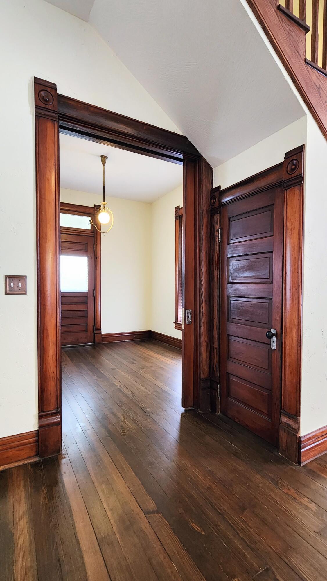 1006 West Walnut Street Property Photo 33