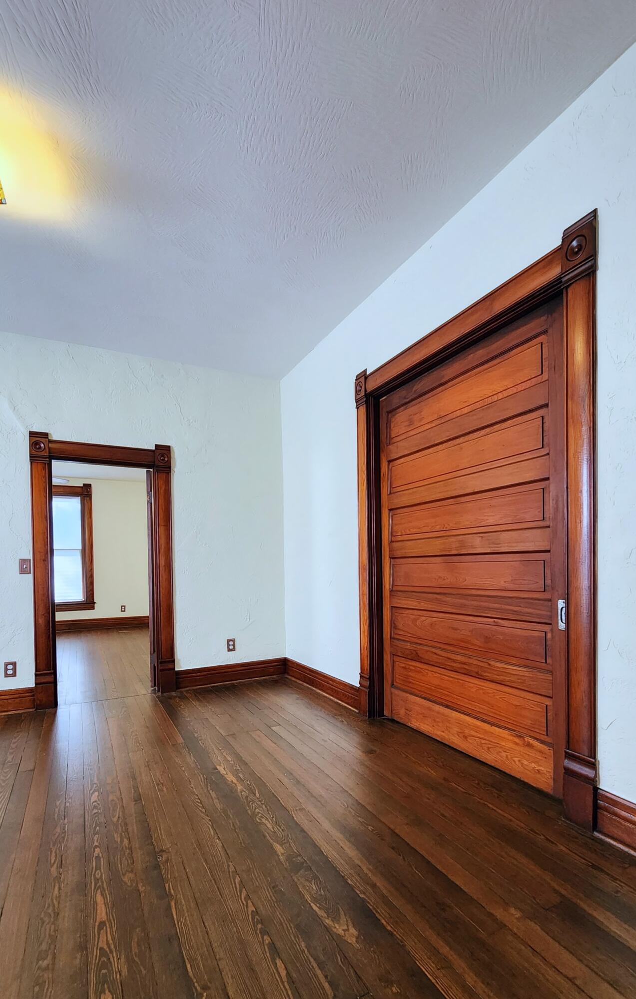 1006 West Walnut Street Property Photo 40