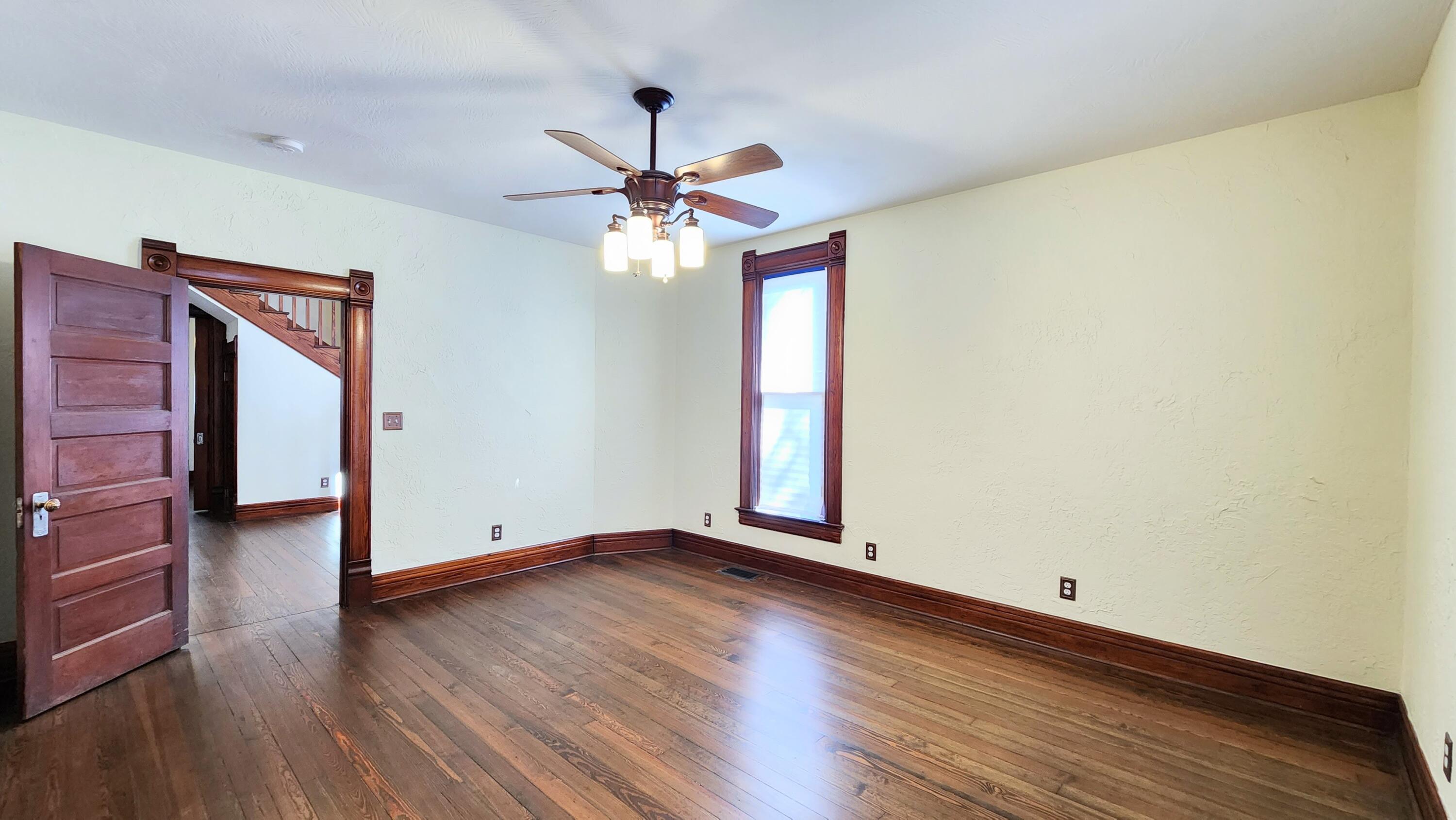 1006 West Walnut Street Property Photo 41