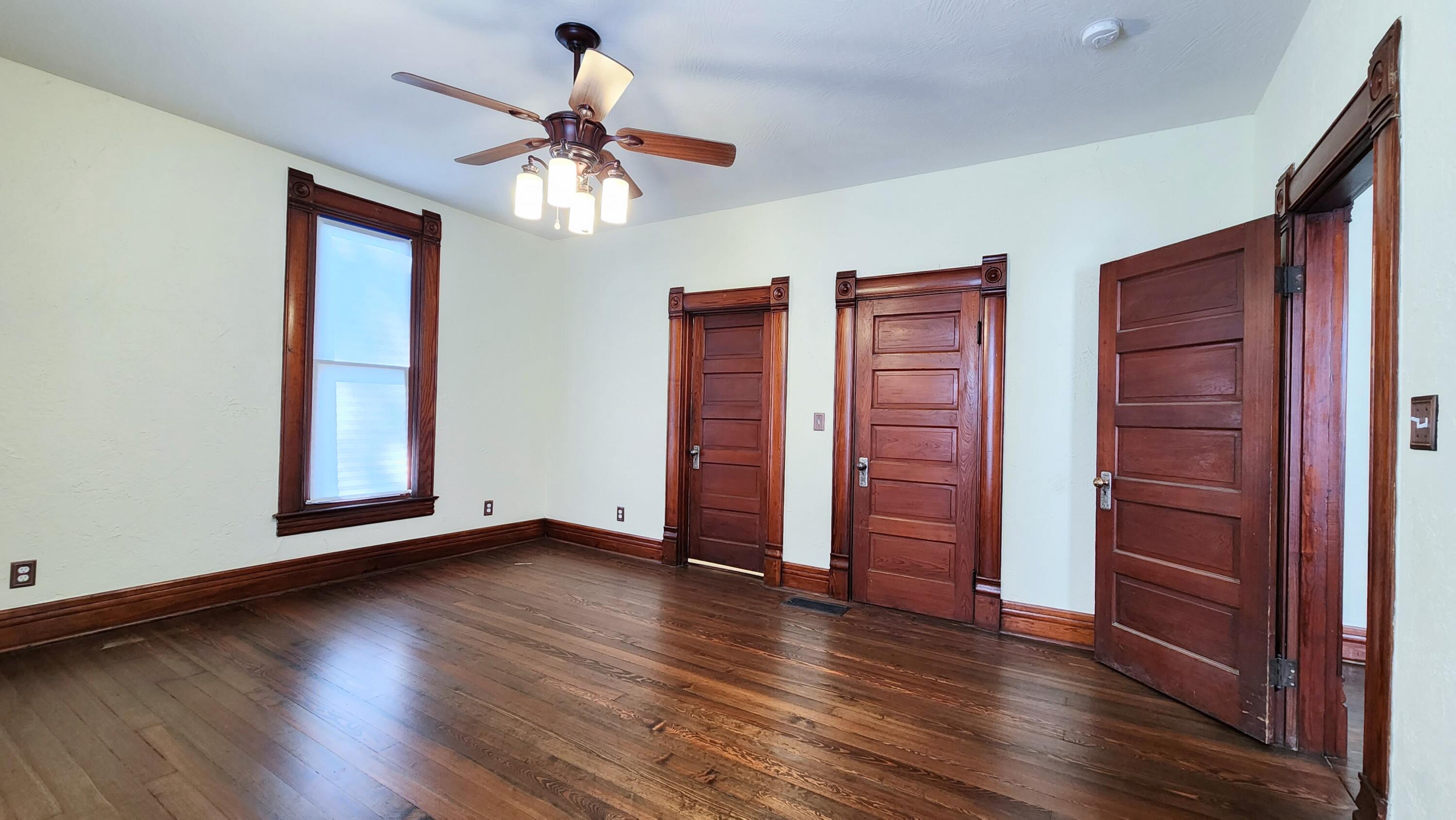 1006 West Walnut Street Property Photo 45