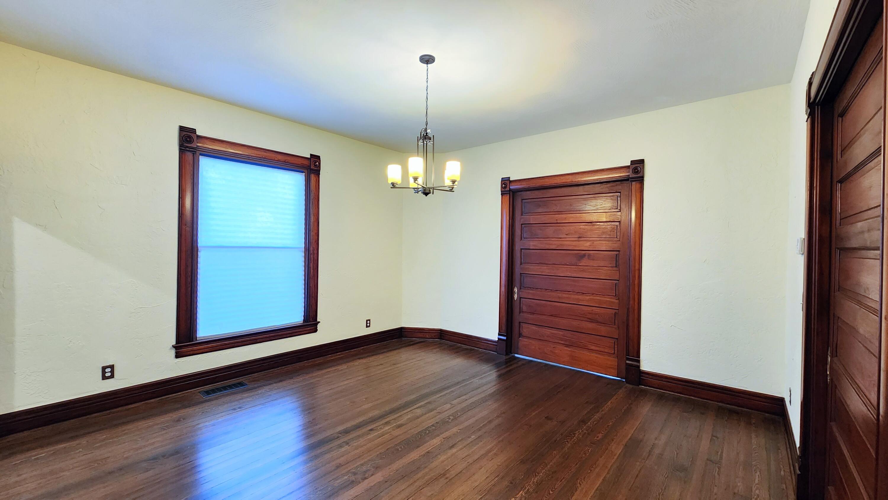 1006 West Walnut Street Property Photo 75