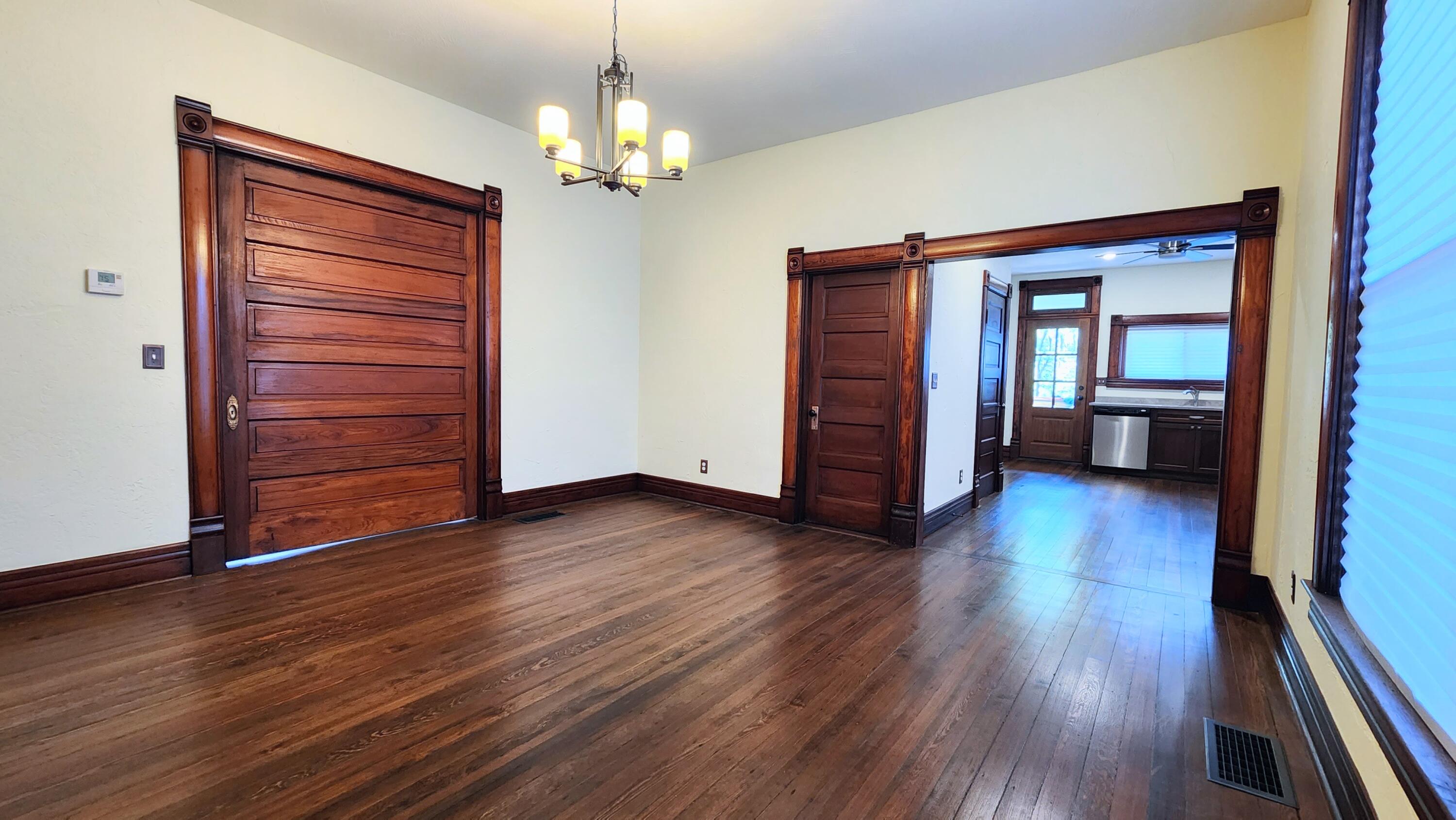 1006 West Walnut Street Property Photo 77