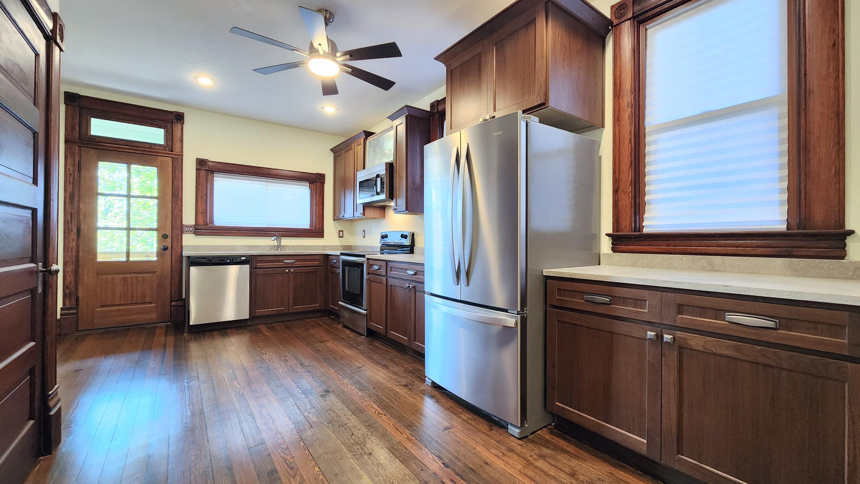 1006 West Walnut Street Property Photo 79