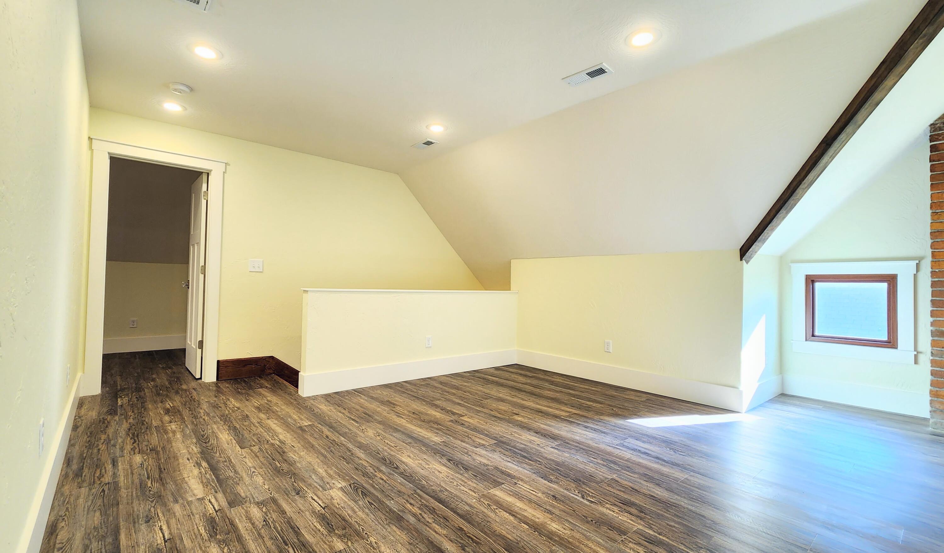 1006 West Walnut Street Property Photo 96