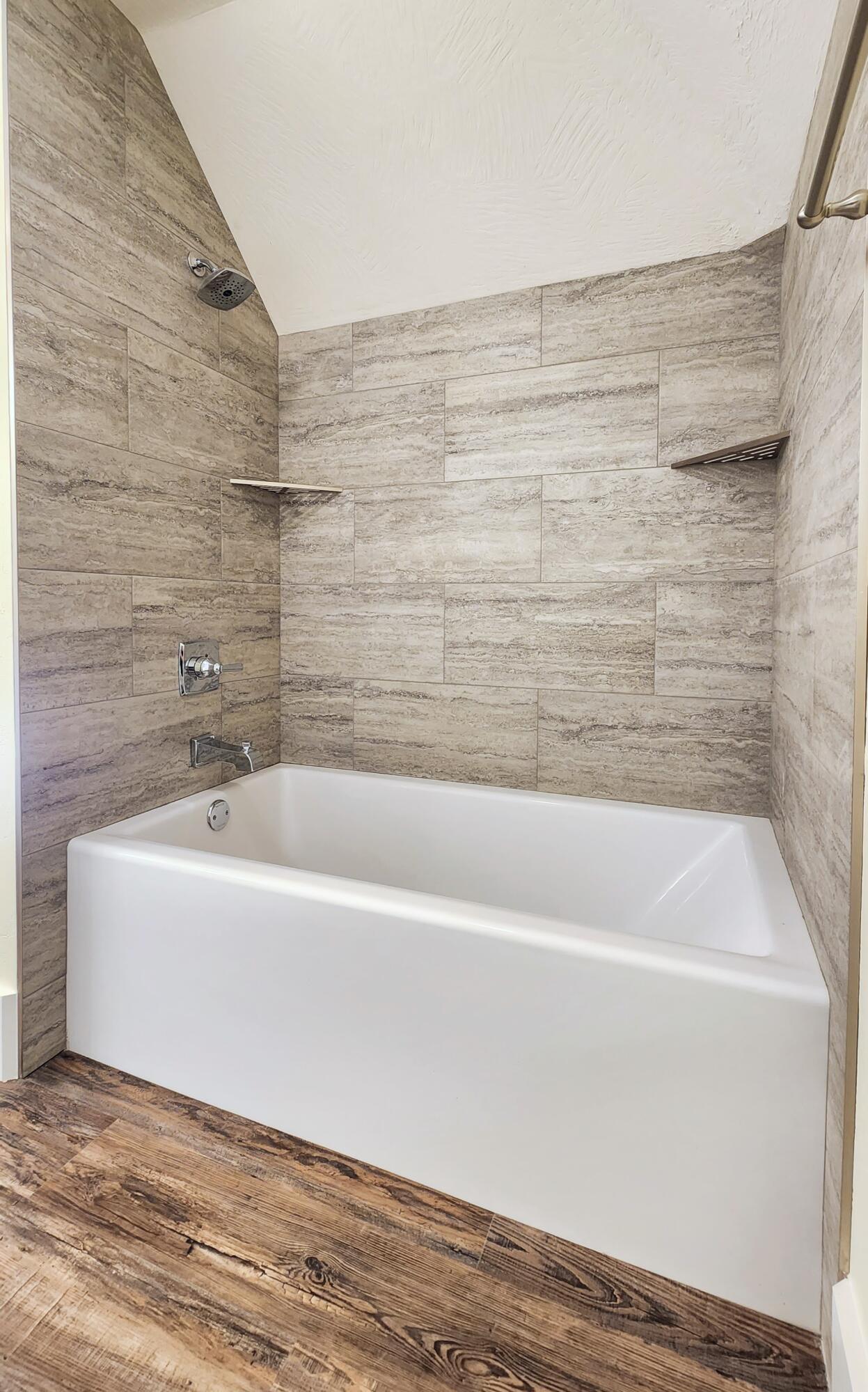 1006 West Walnut Street Property Photo 113