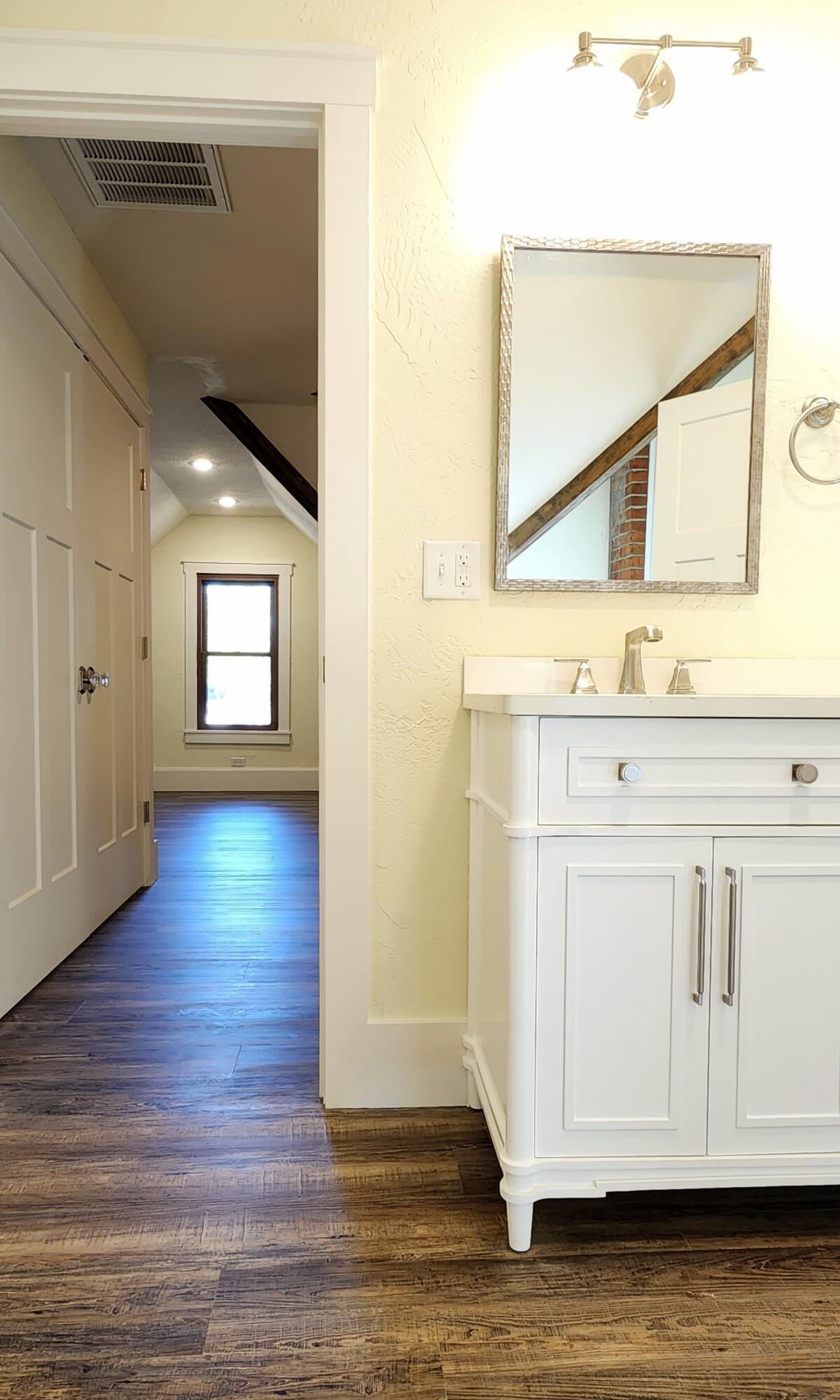 1006 West Walnut Street Property Photo 119