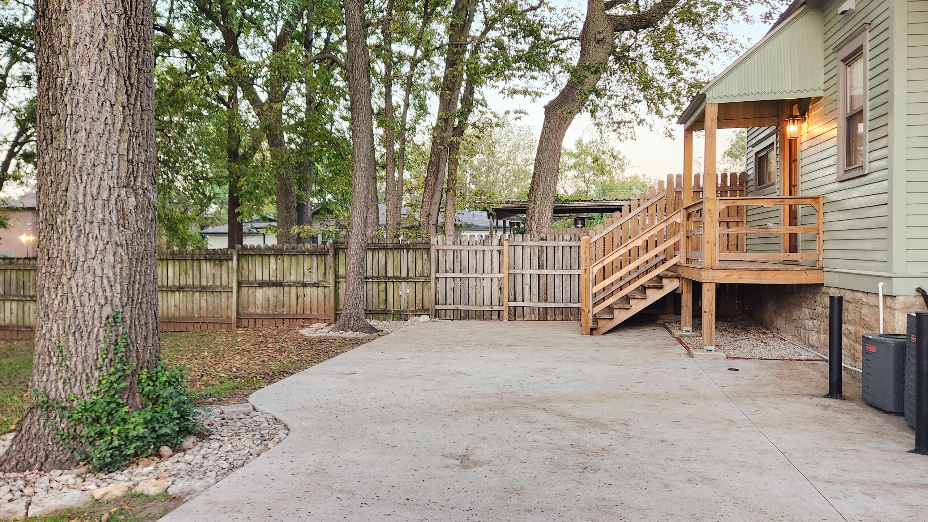 1006 West Walnut Street Property Photo 147