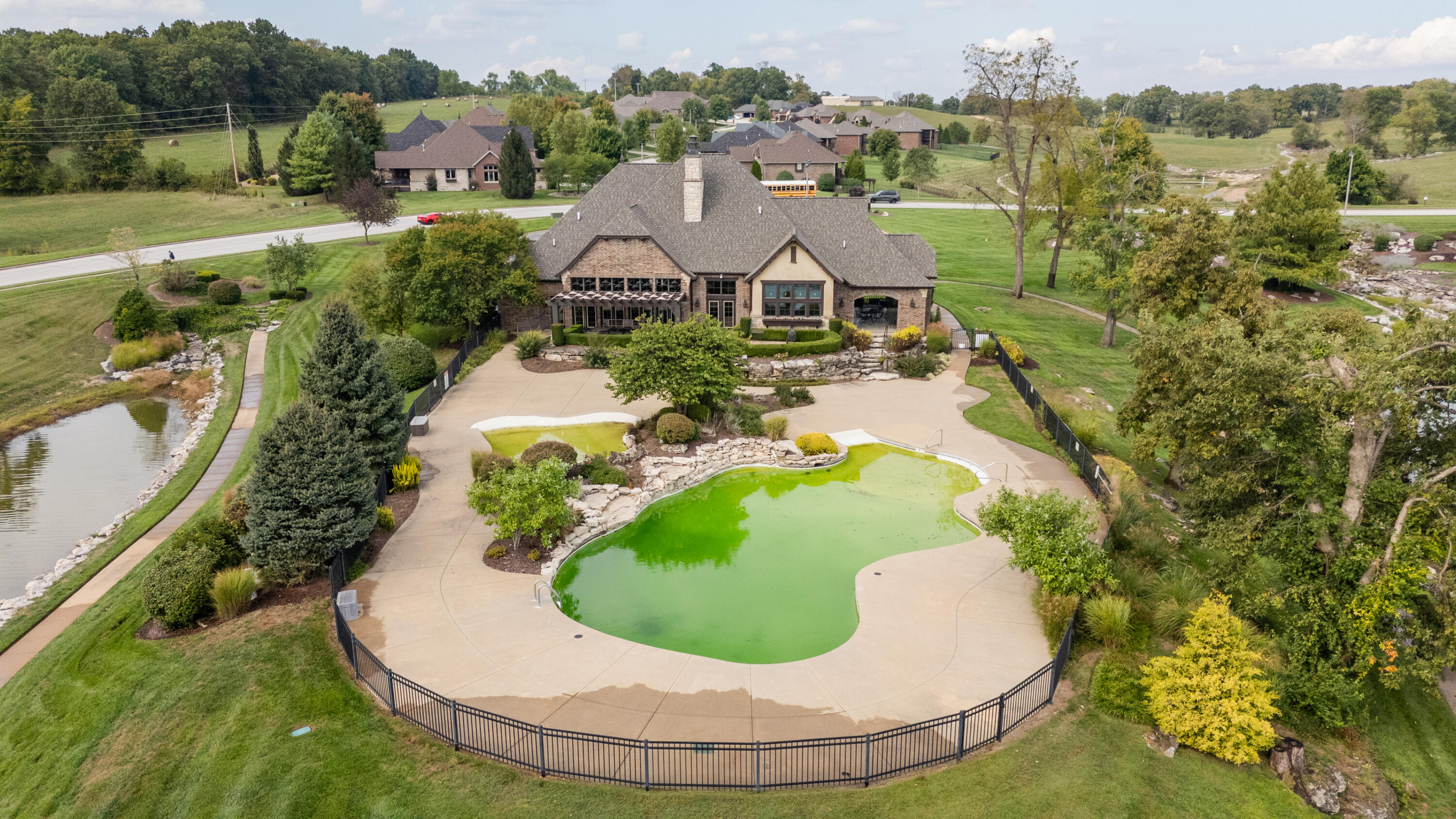 1259 South Rosemoor Drive Property Photo 8