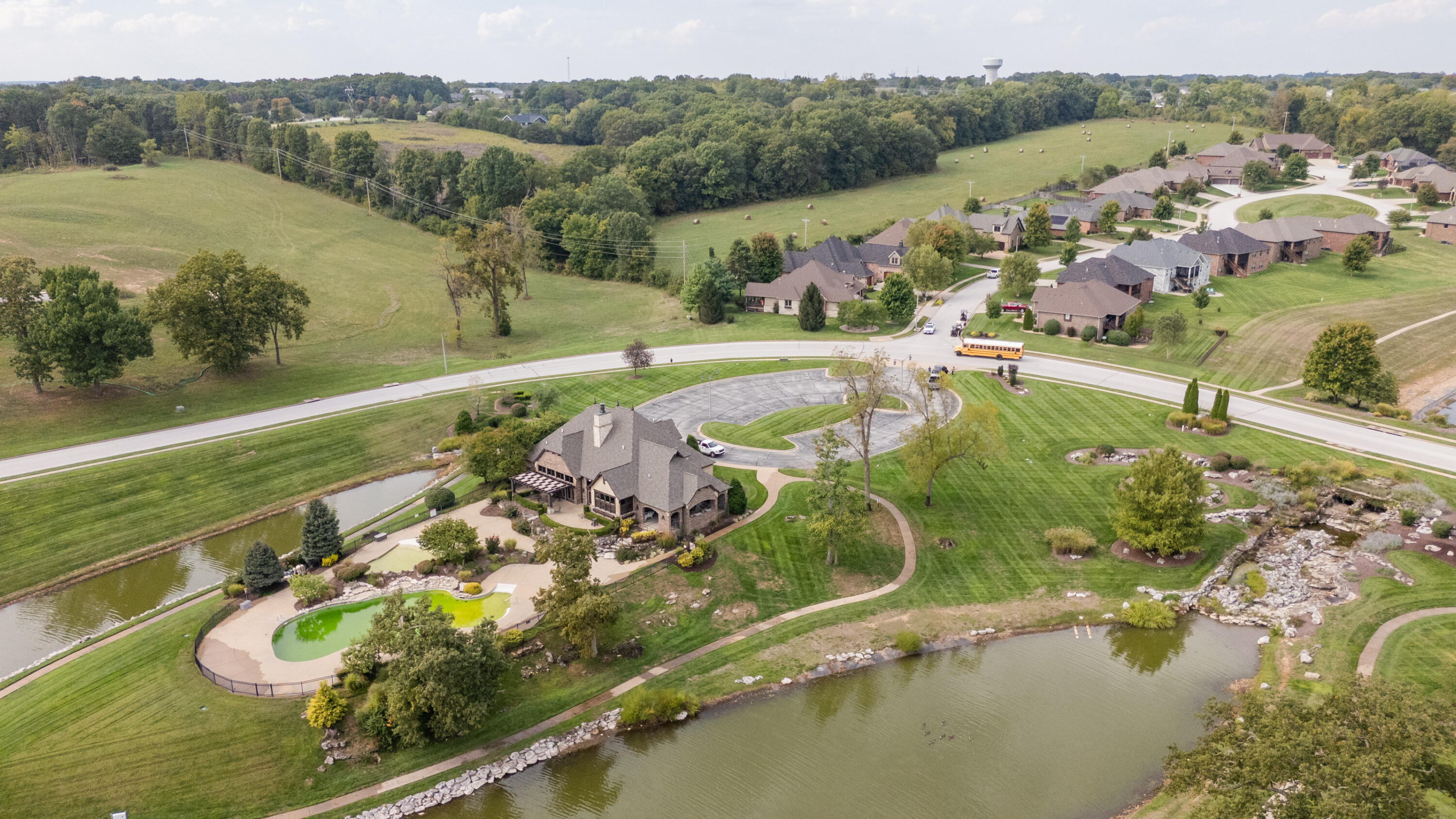 1259 South Rosemoor Drive Property Photo 9