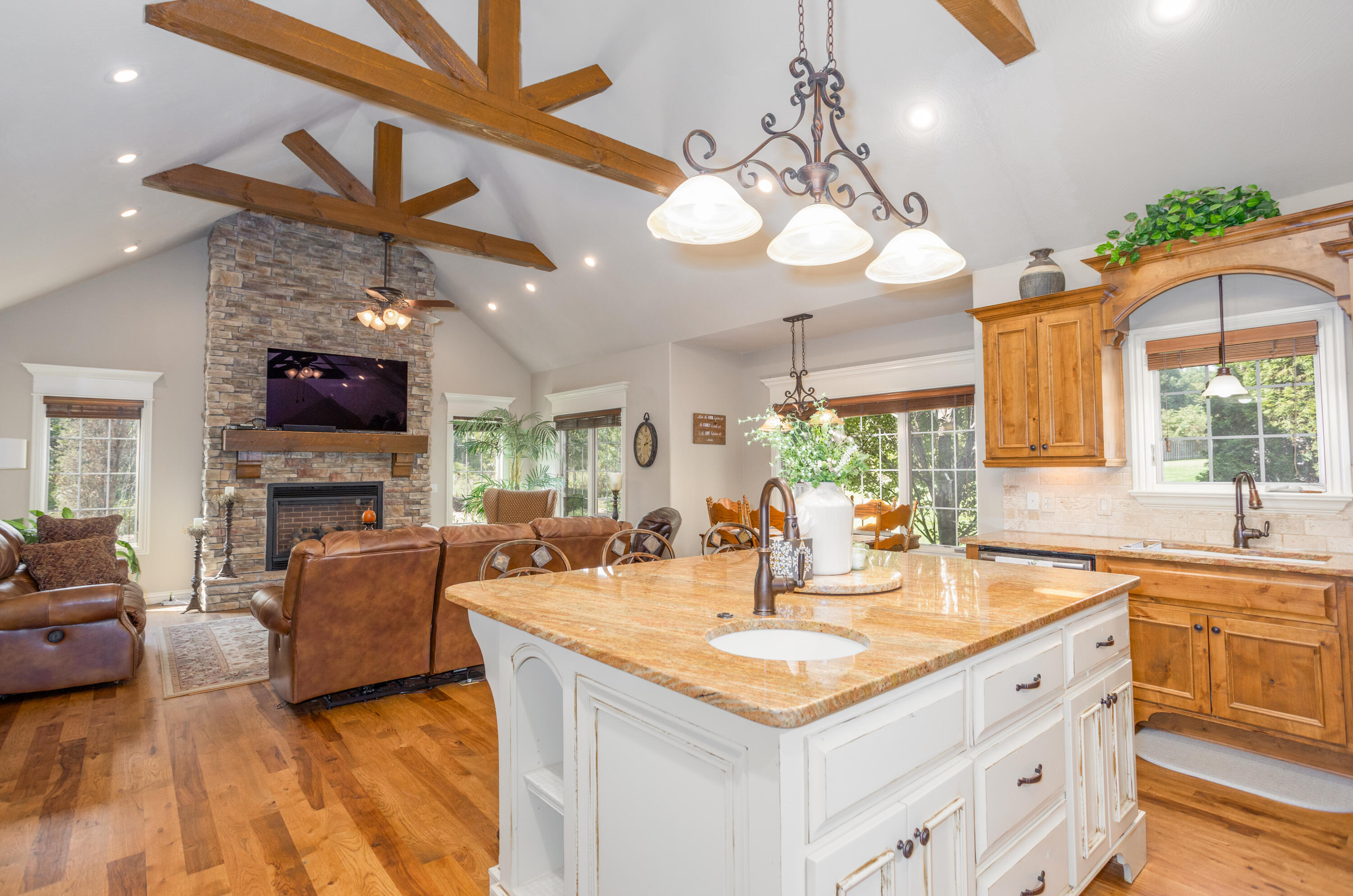 1259 South Rosemoor Drive Property Photo 10