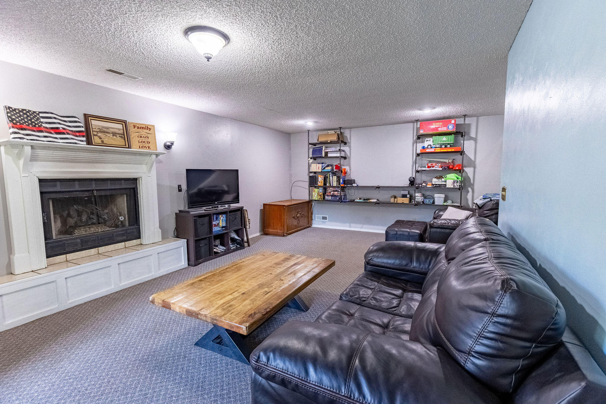 1621 Crestwood Drive Property Photo 17