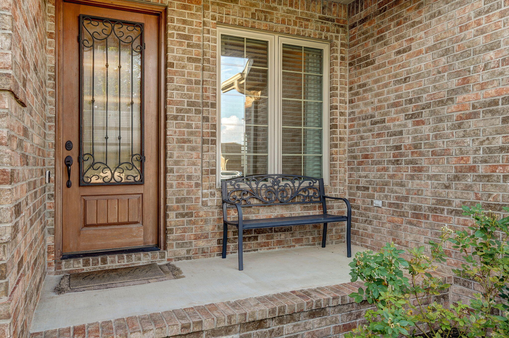 1653 North Oakfair Place Property Photo 6