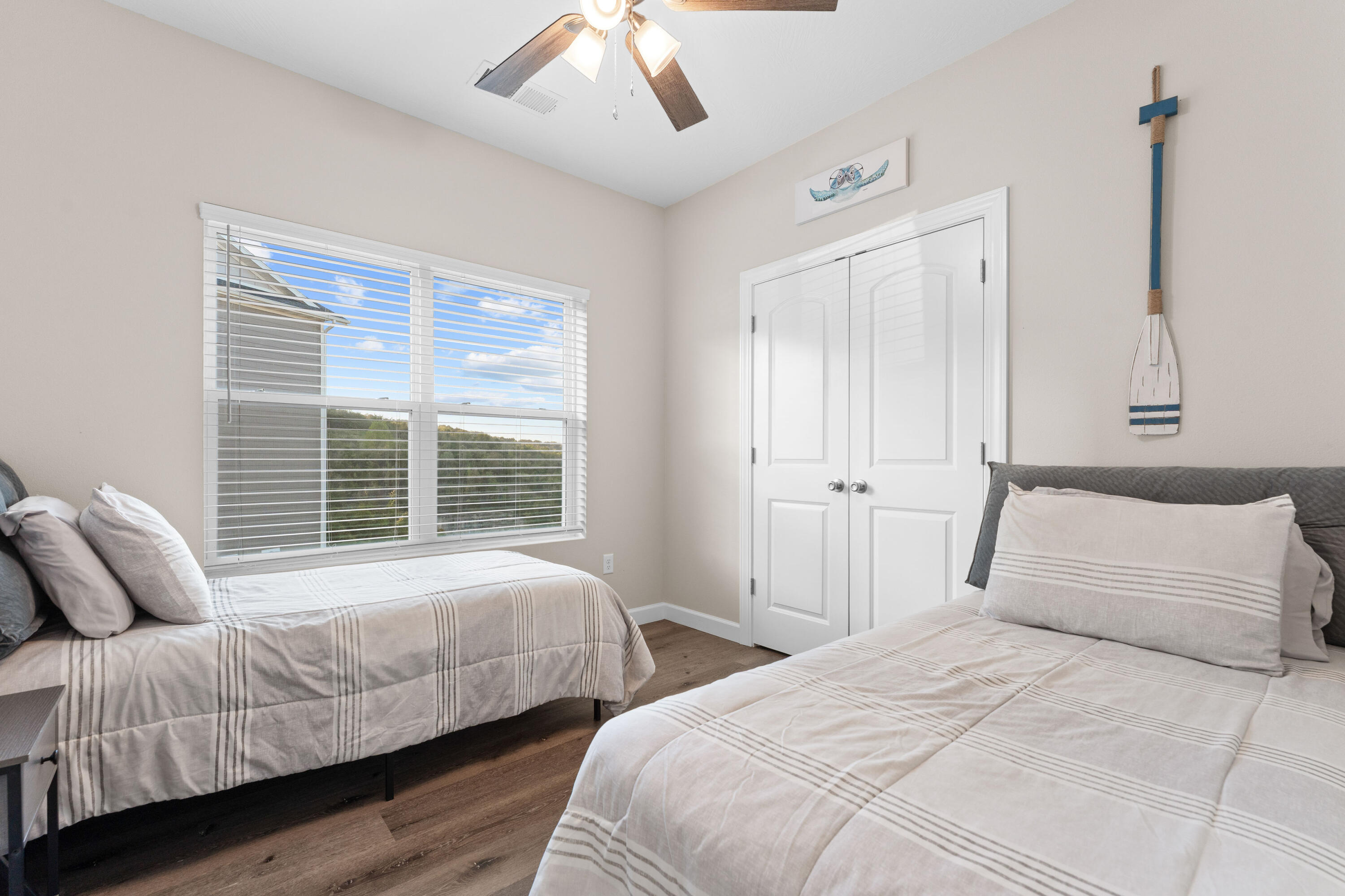 3002 North Vineyards Terrace Property Photo 8