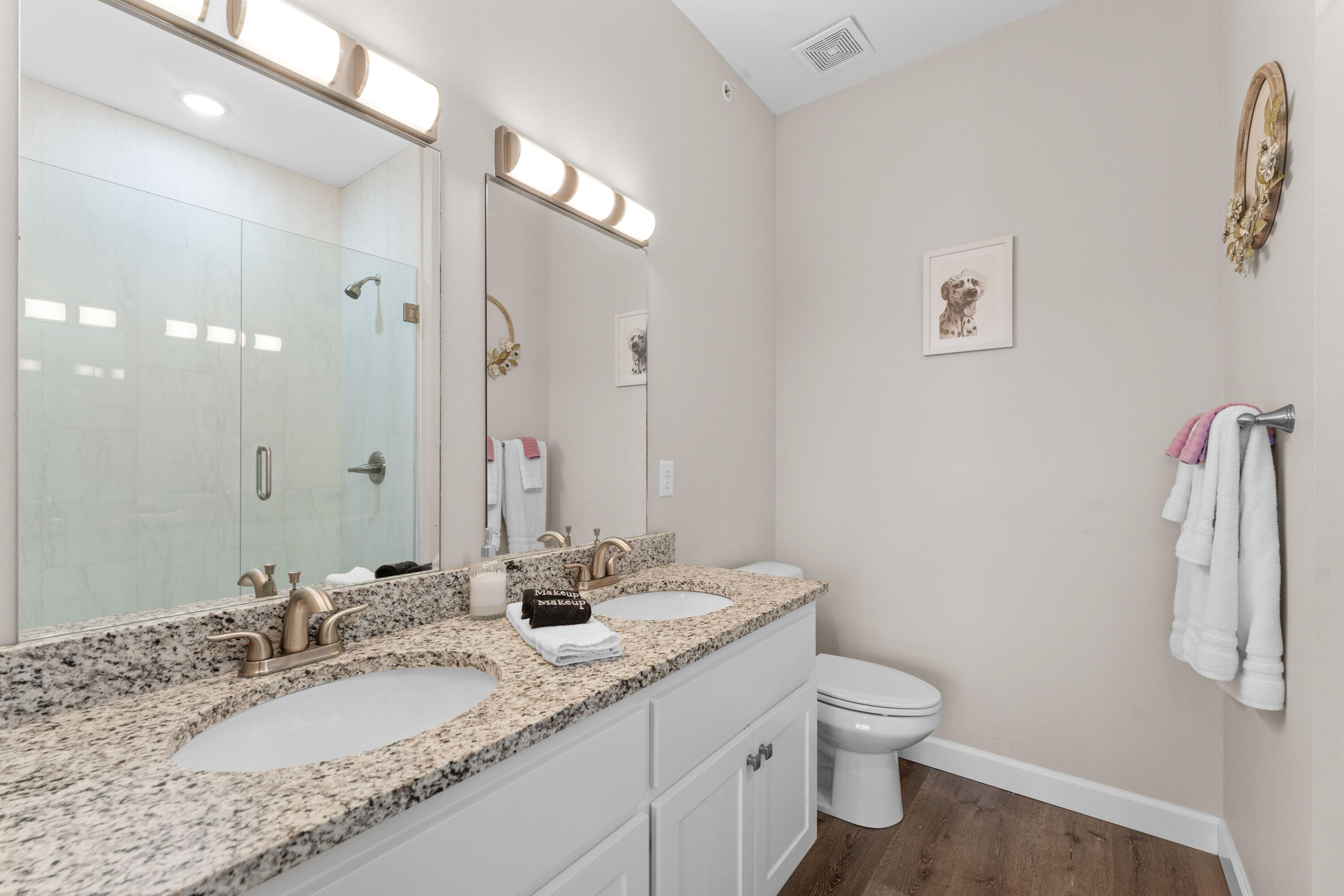 3002 North Vineyards Terrace Property Photo 10