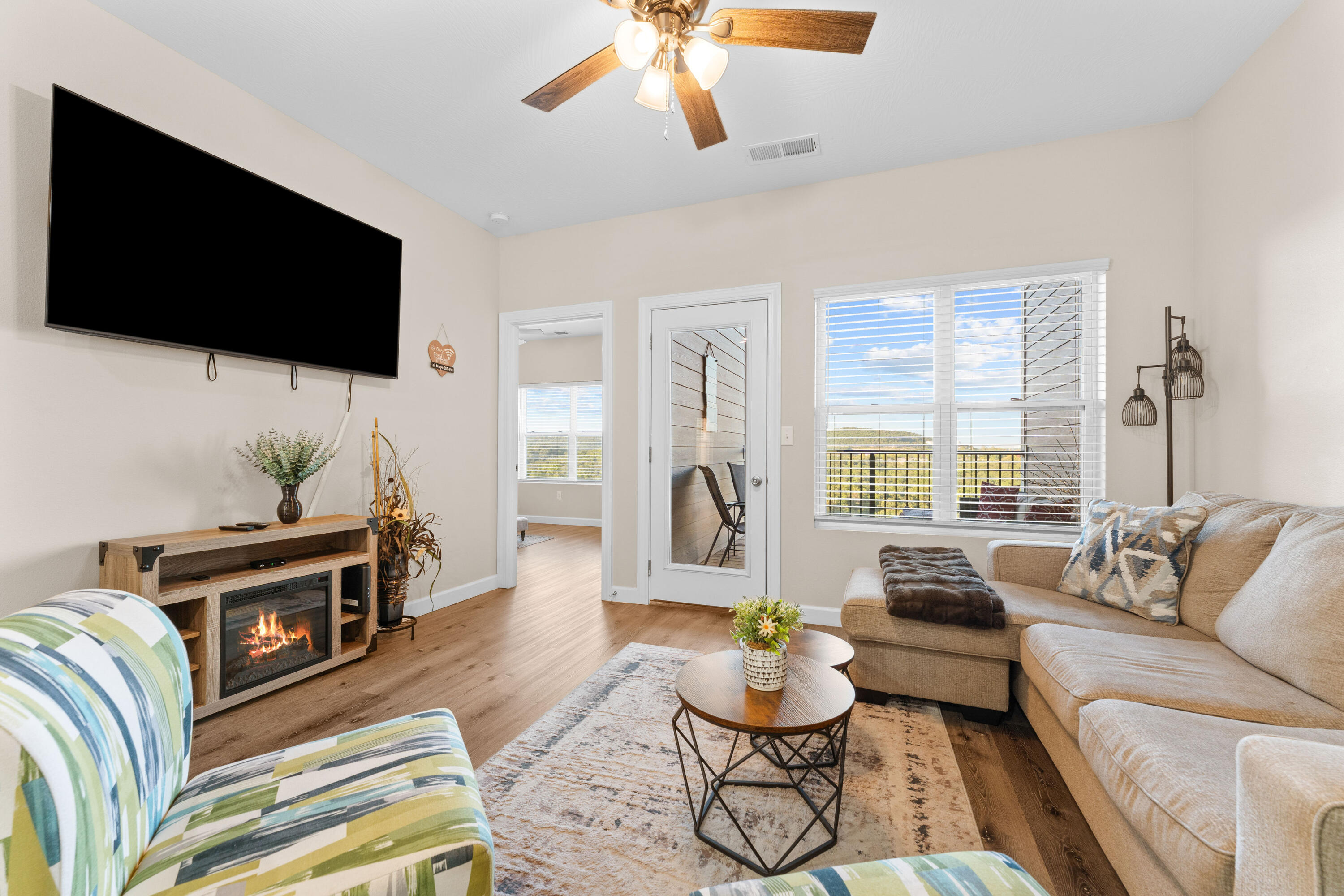 3002 North Vineyards Terrace Property Photo 14