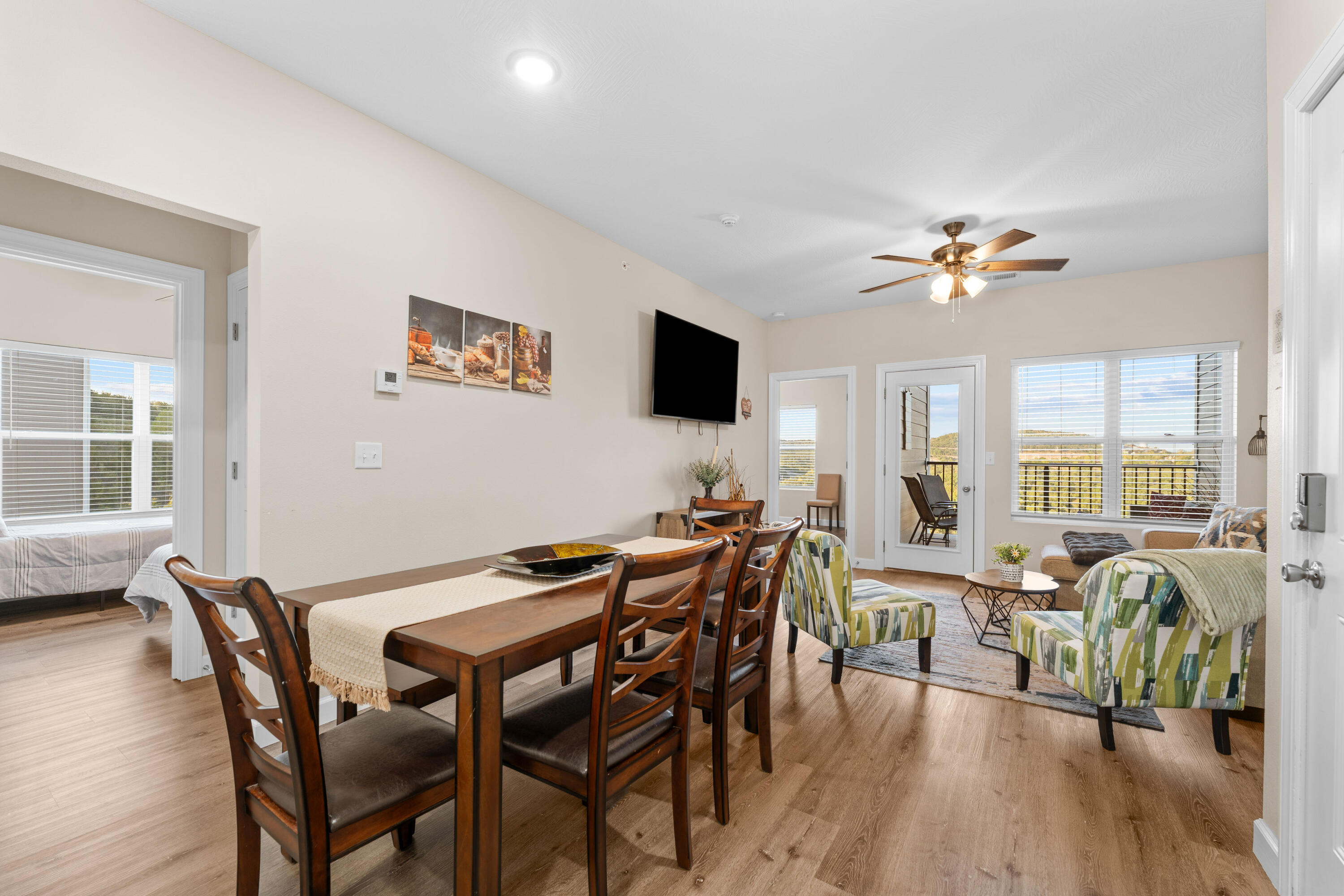 3002 North Vineyards Terrace Property Photo 18