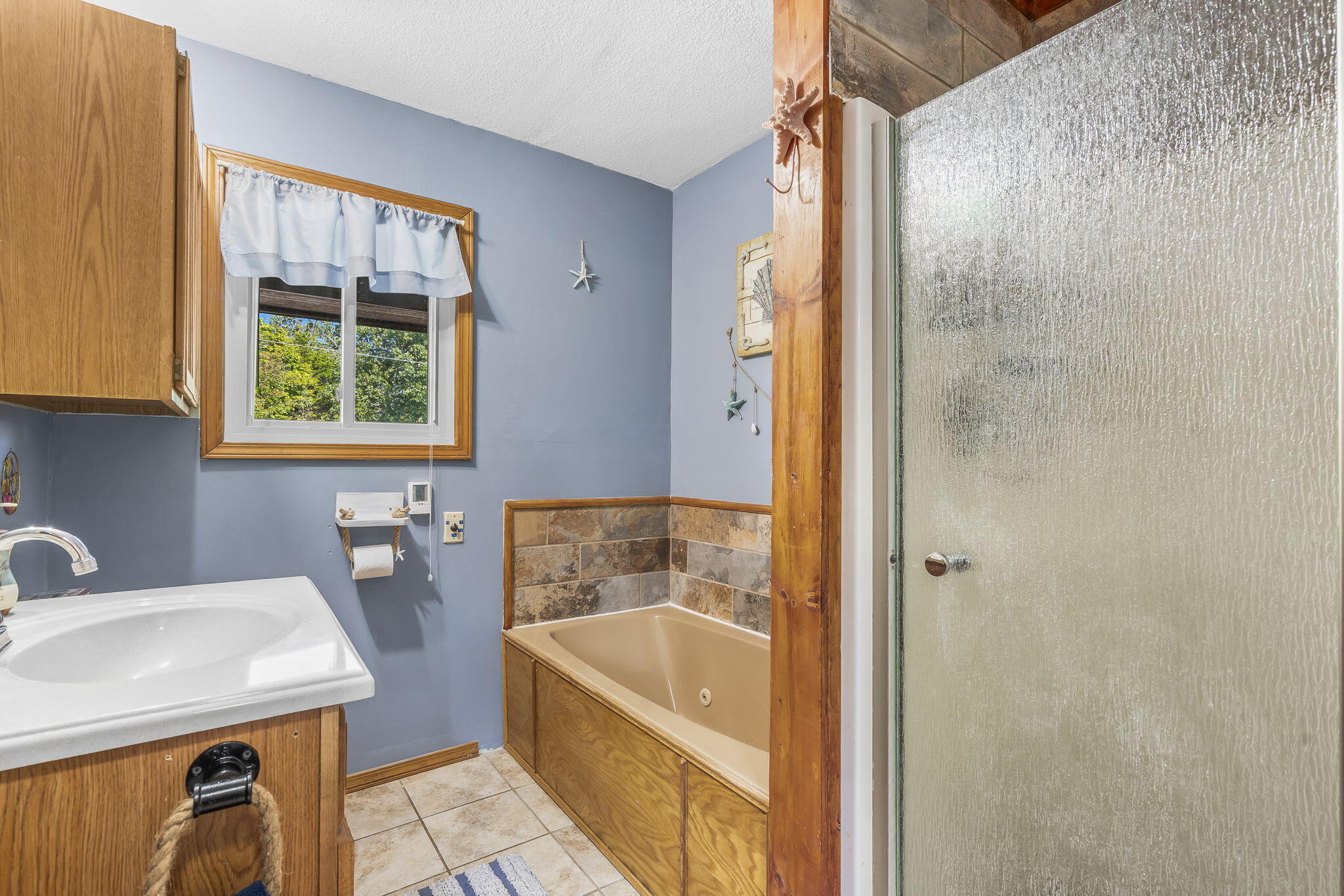 292 Golfers Lane Property Photo 18
