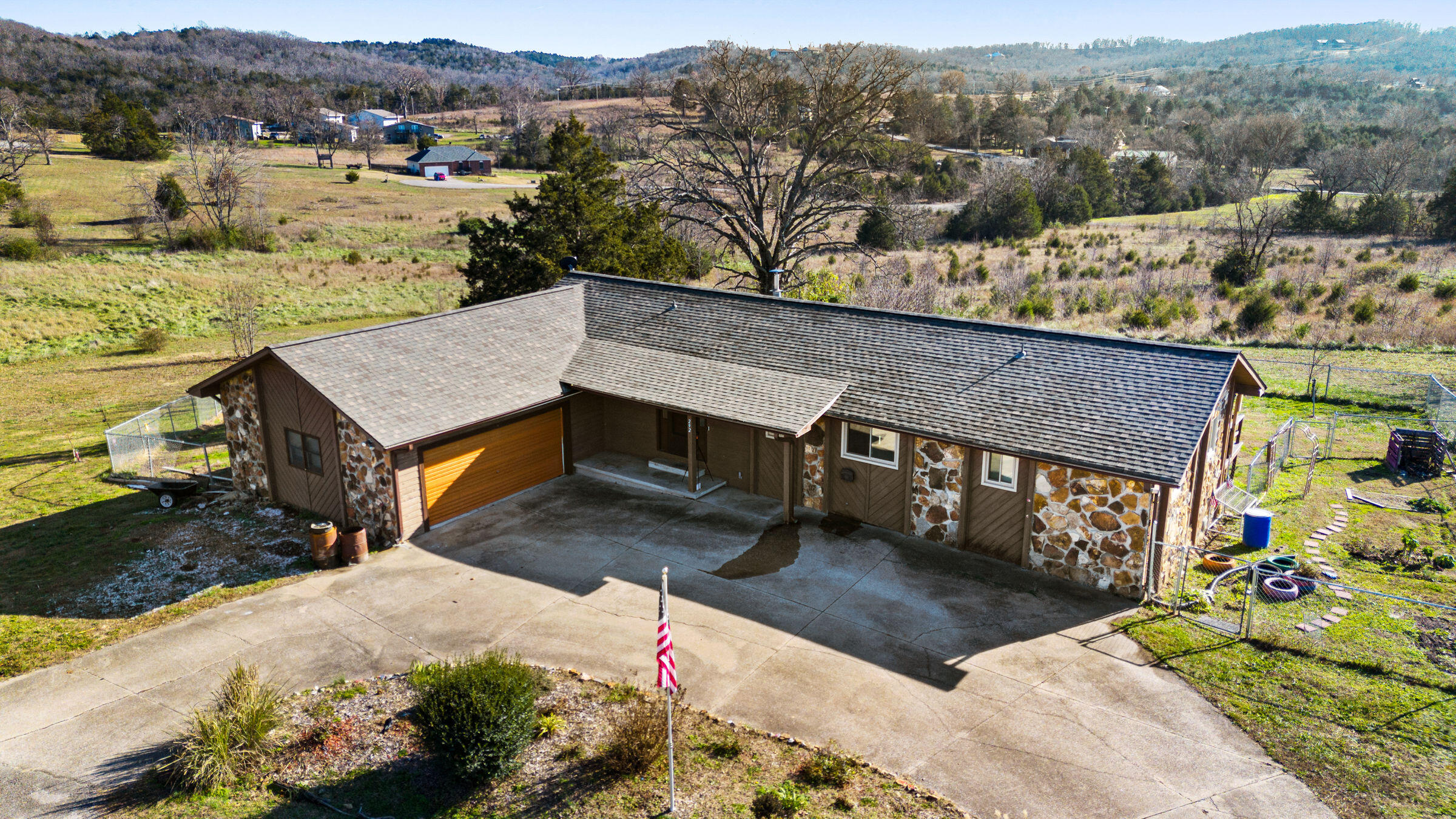 292 Golfers Lane Property Photo 25