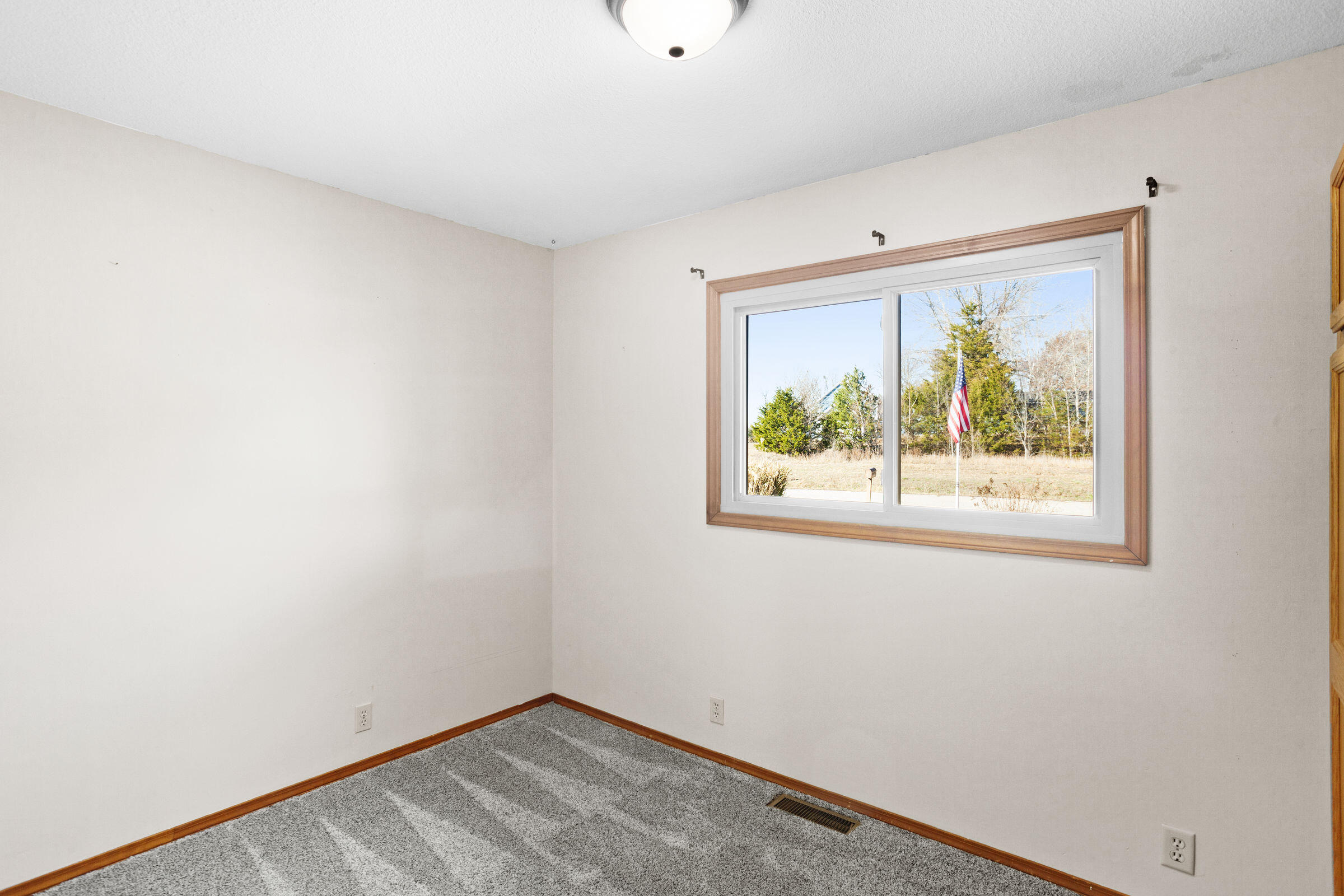 292 Golfers Lane Property Photo 40