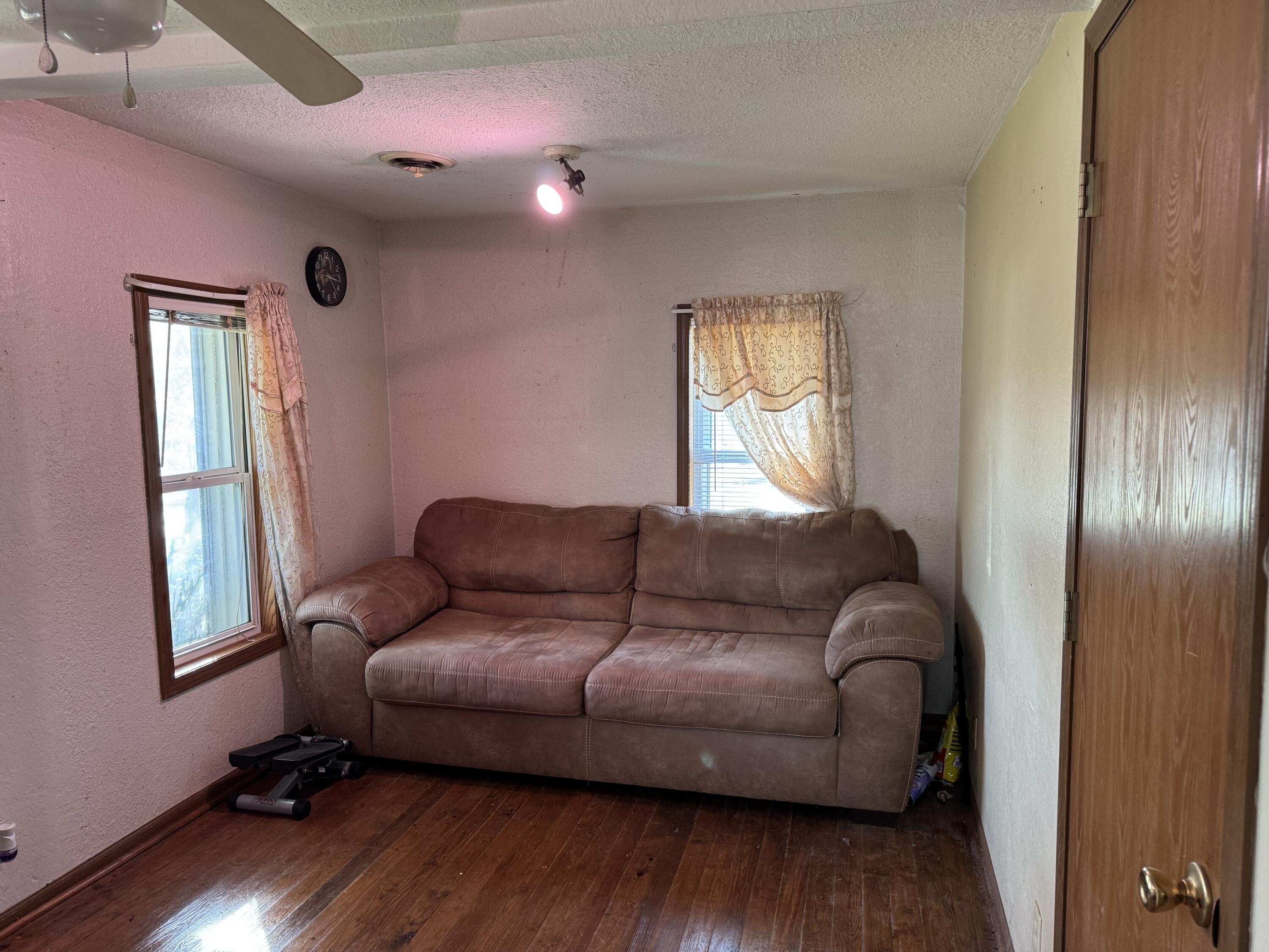 208 East Ava Avenue Property Photo 8