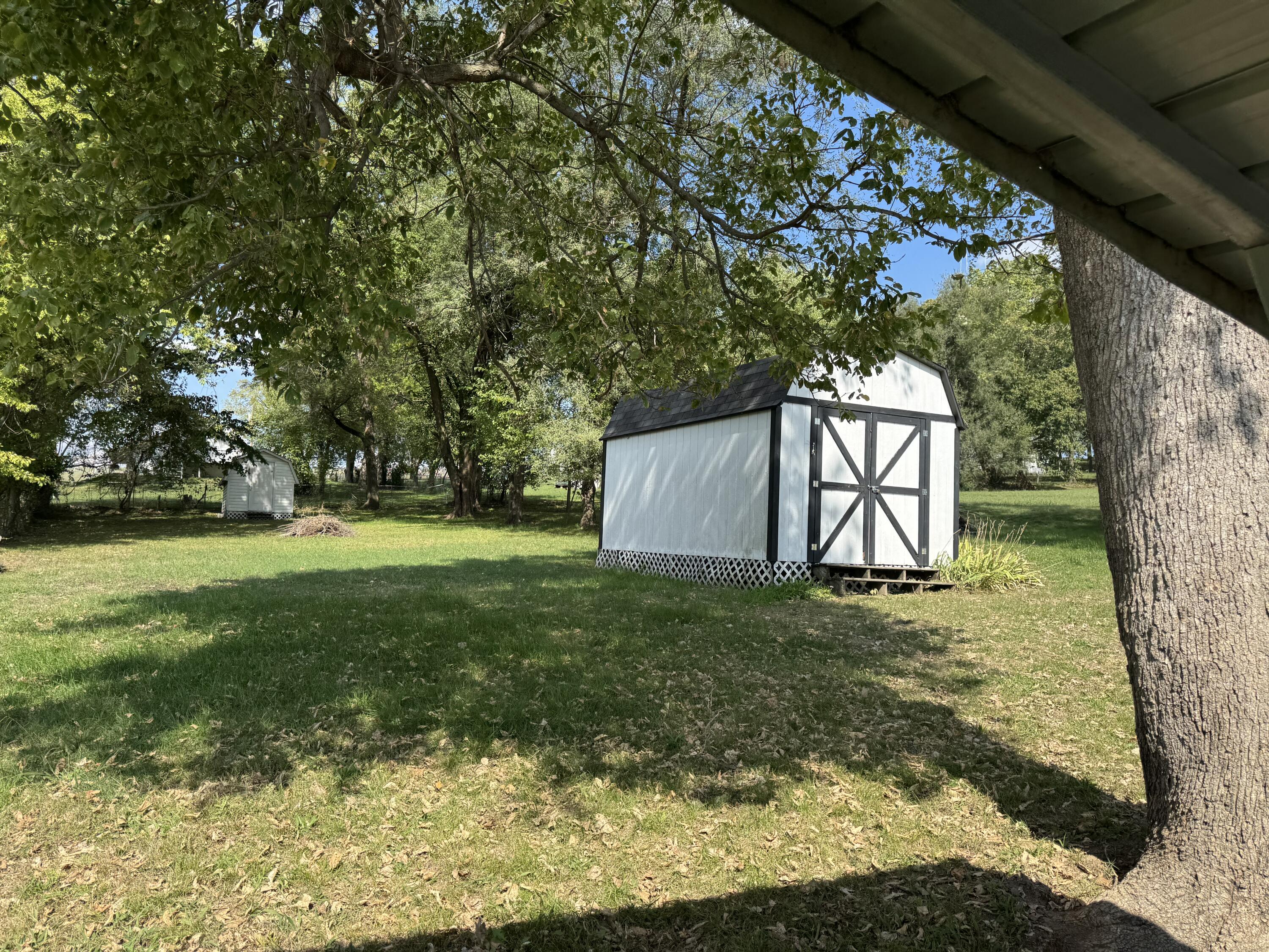 208 East Ava Avenue Property Photo 10