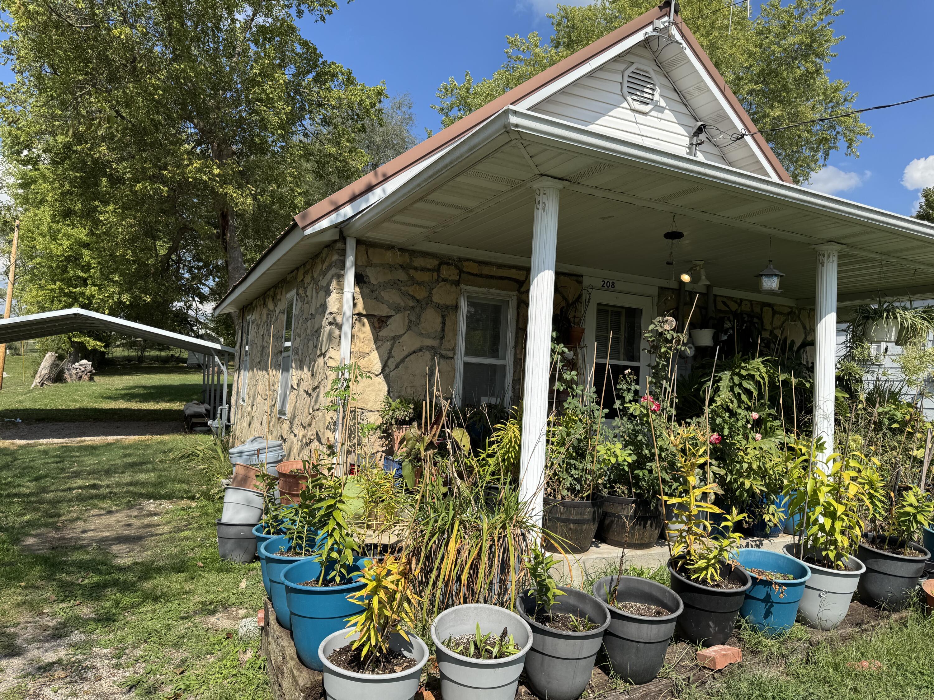 208 East Ava Avenue Property Photo 12