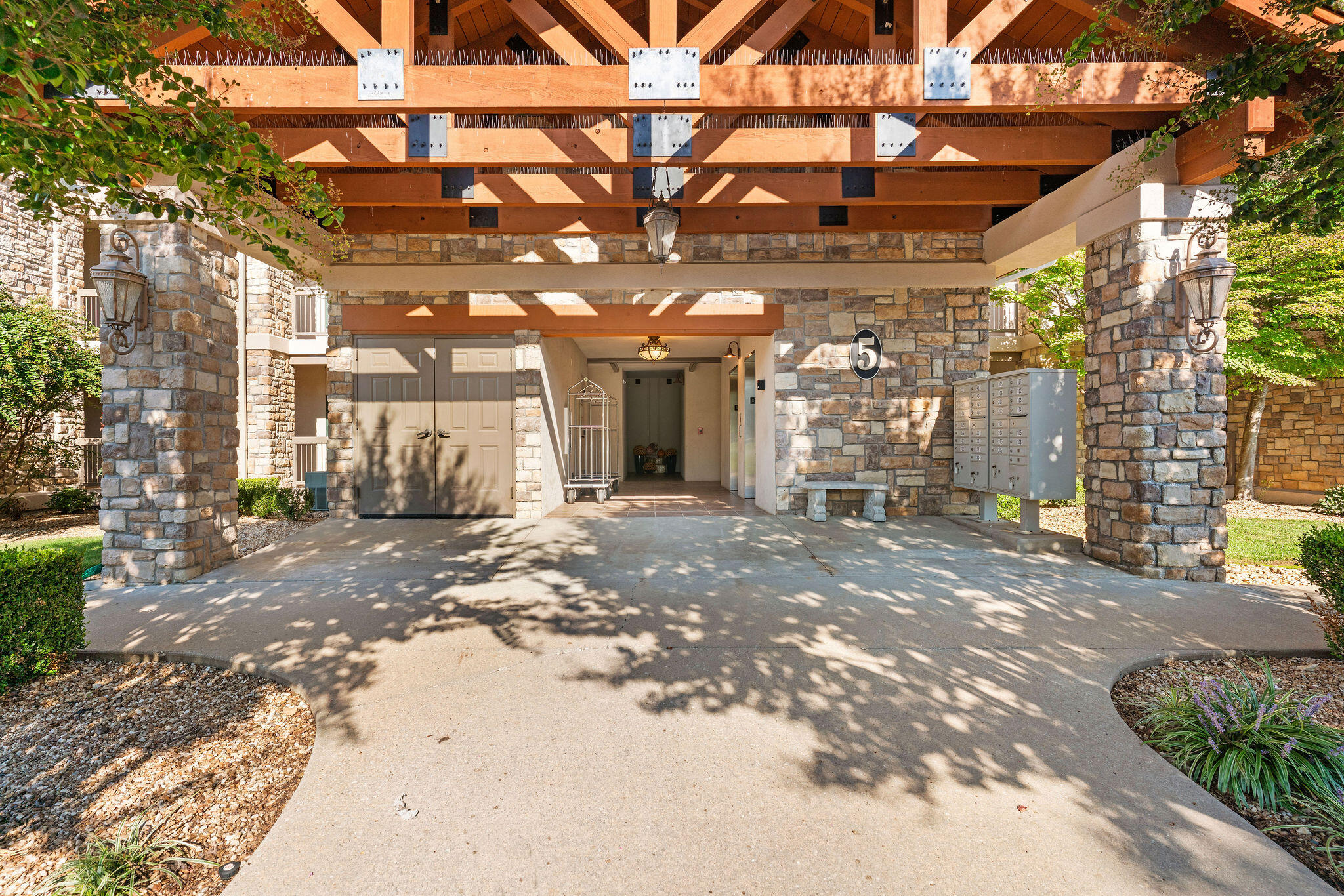 250 Lakewood Drive Property Photo 1