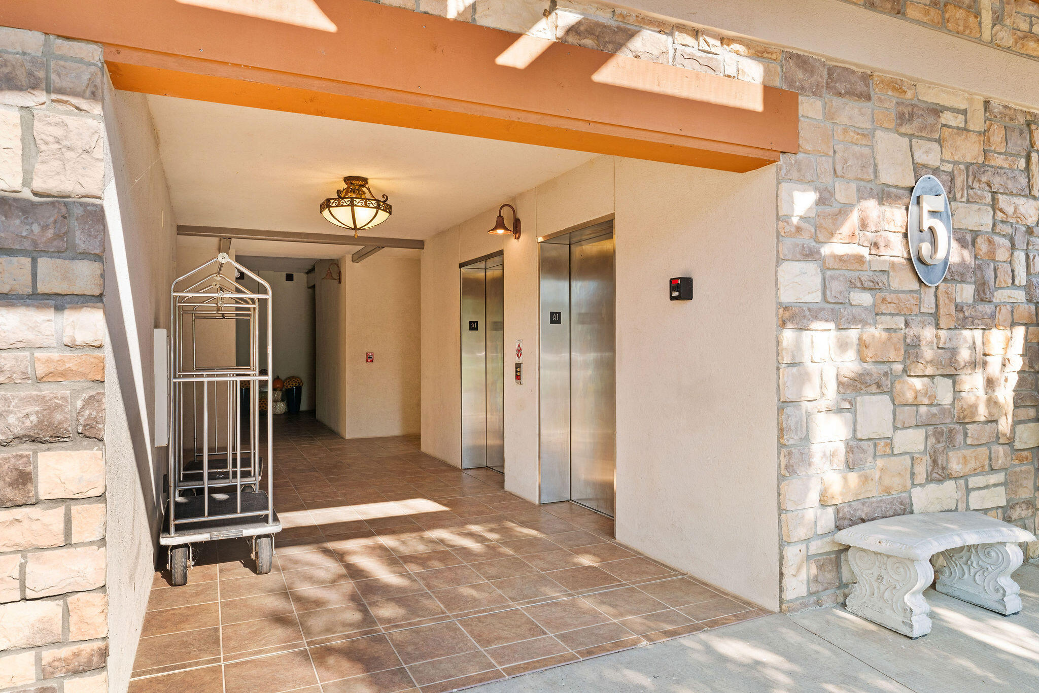 250 Lakewood Drive Property Photo 2