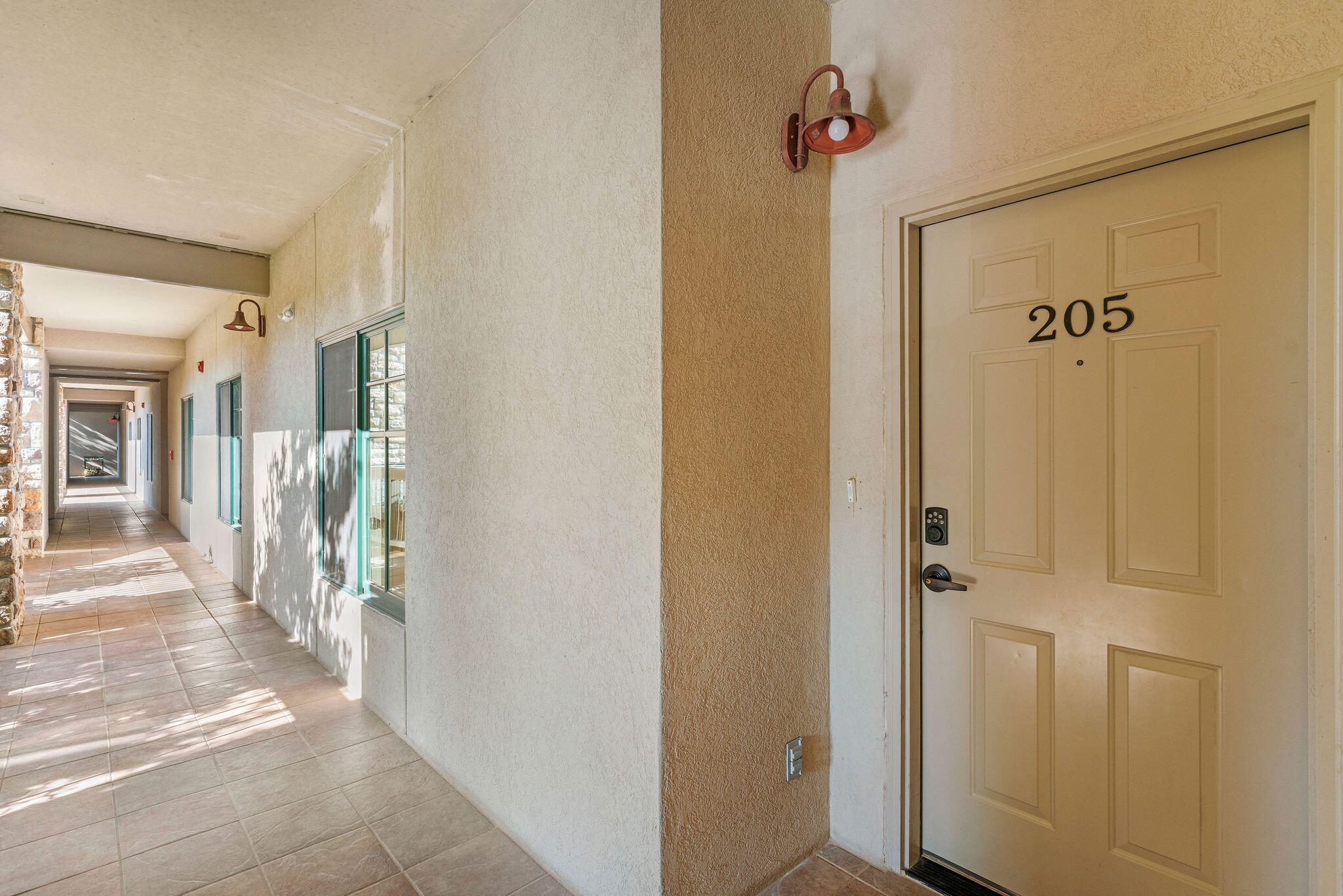 250 Lakewood Drive Property Photo 3