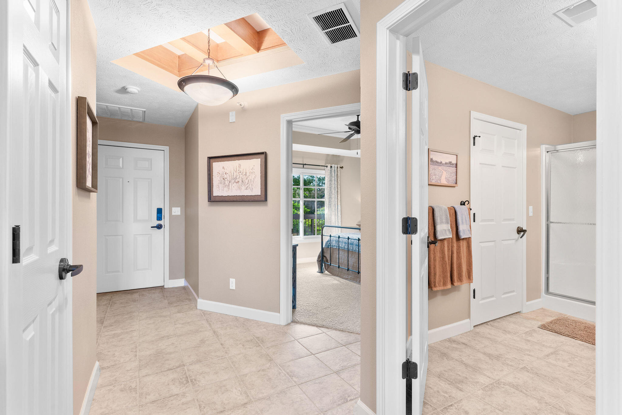 250 Lakewood Drive Property Photo 5