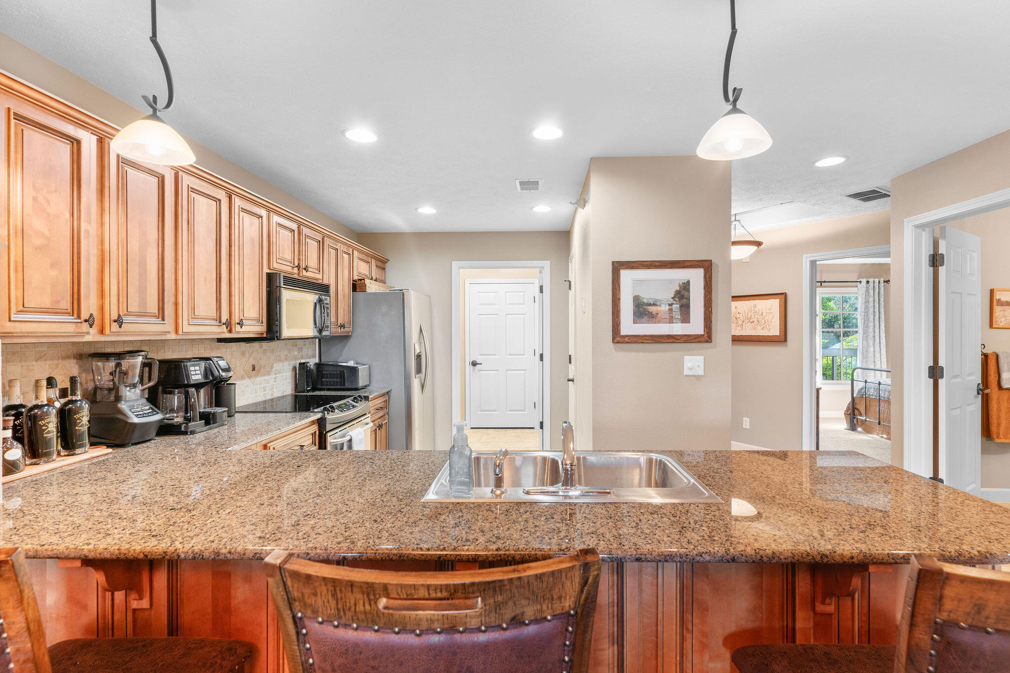 250 Lakewood Drive Property Photo 7