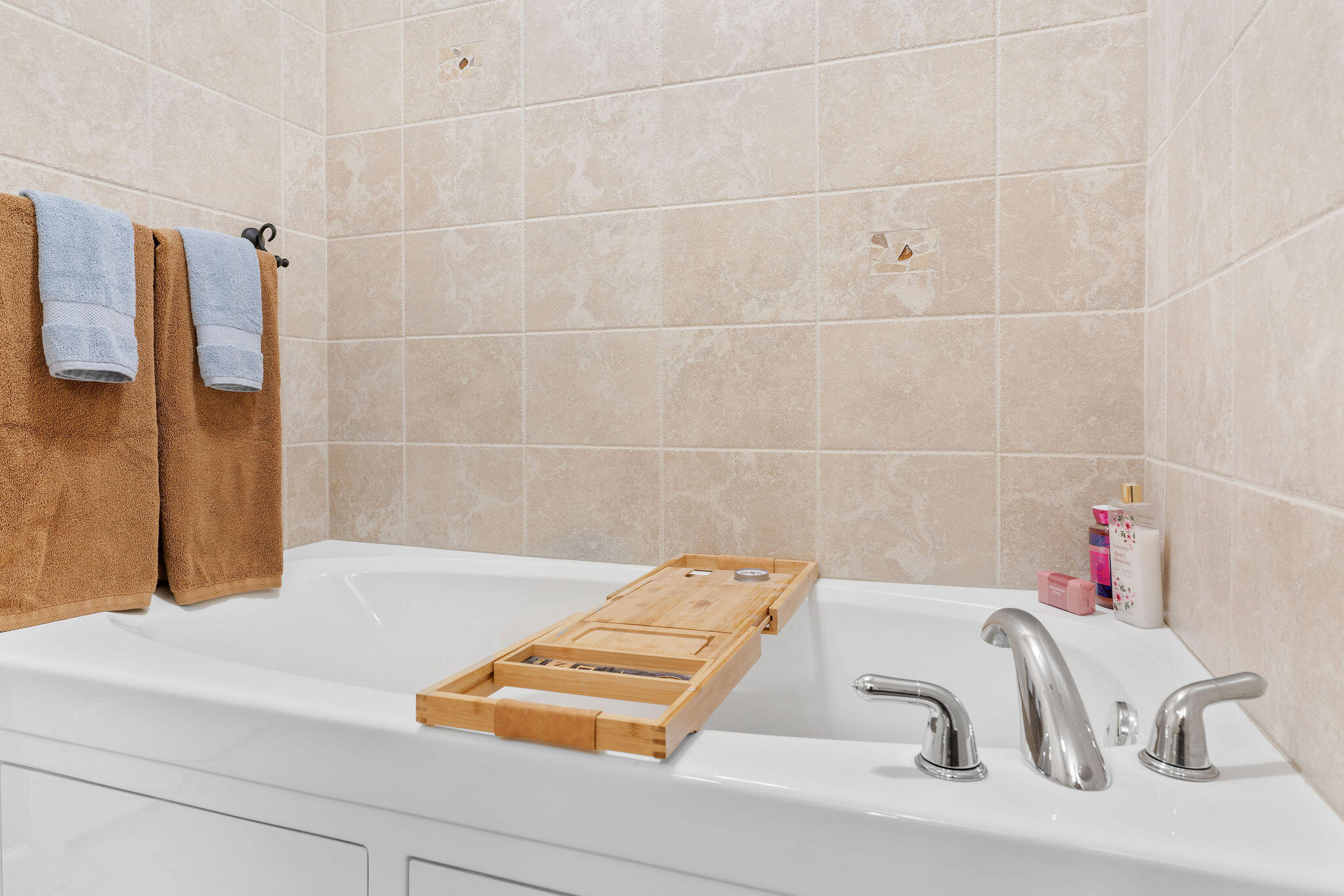 250 Lakewood Drive Property Photo 24