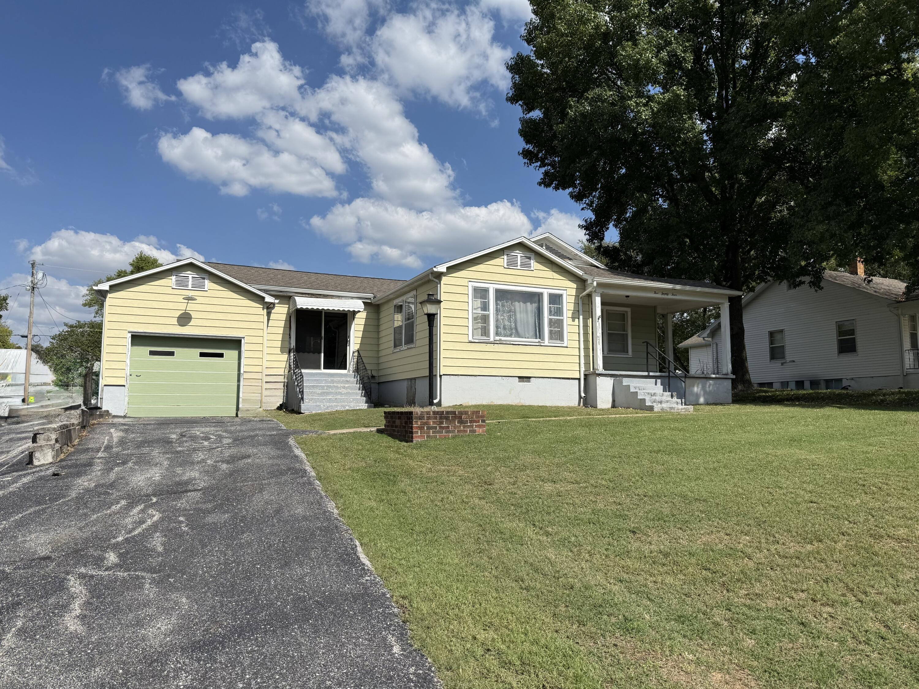 524 East Cherry Street Property Photo 1