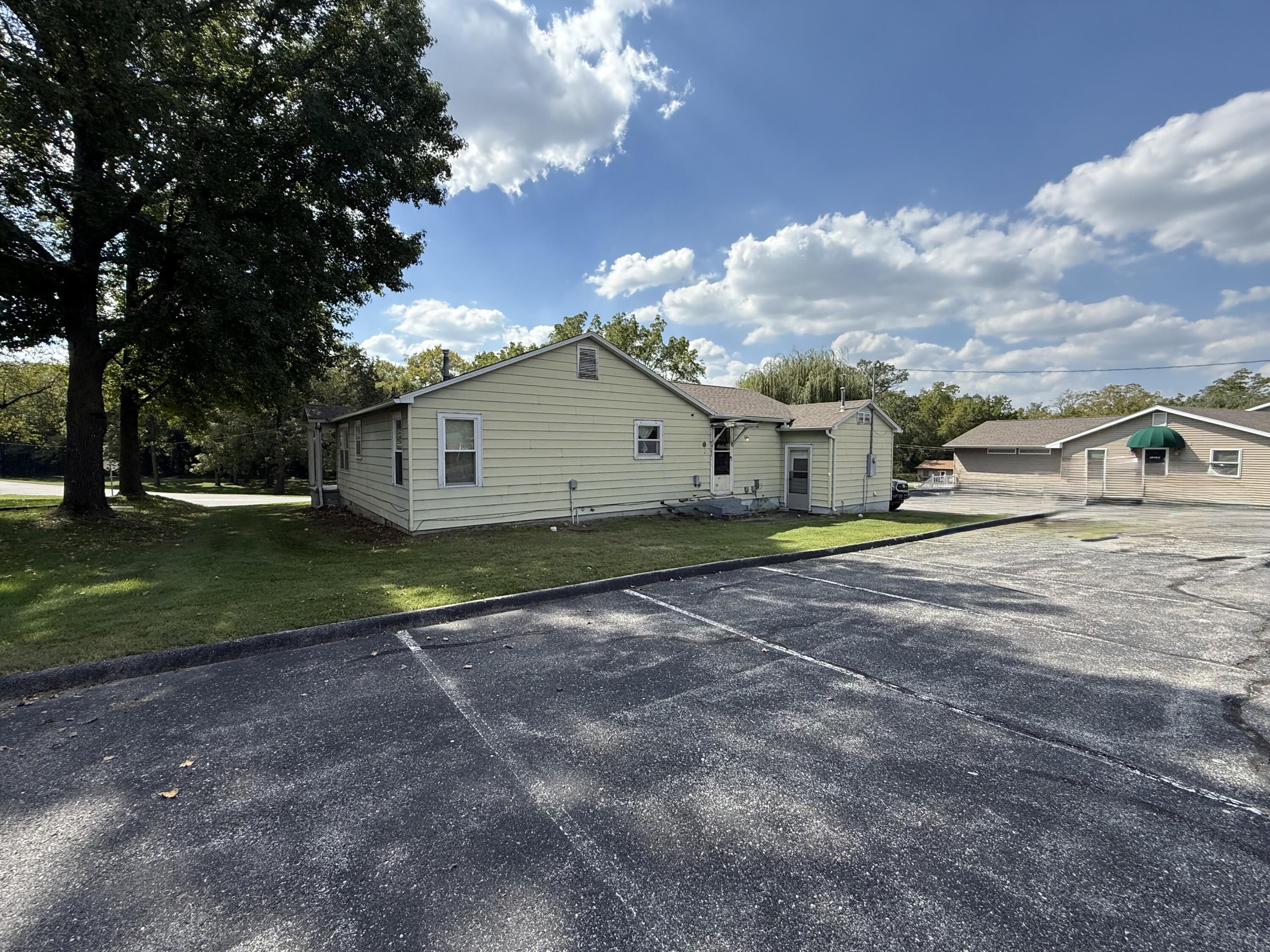 524 East Cherry Street Property Photo 4