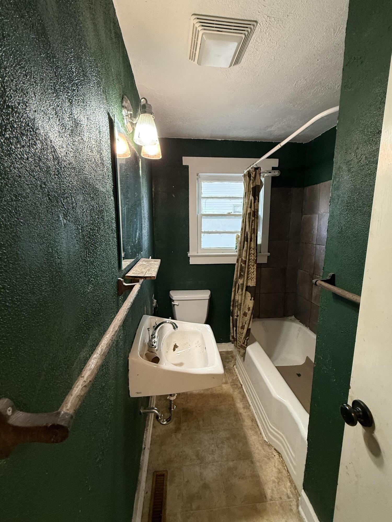 524 East Cherry Street Property Photo 10