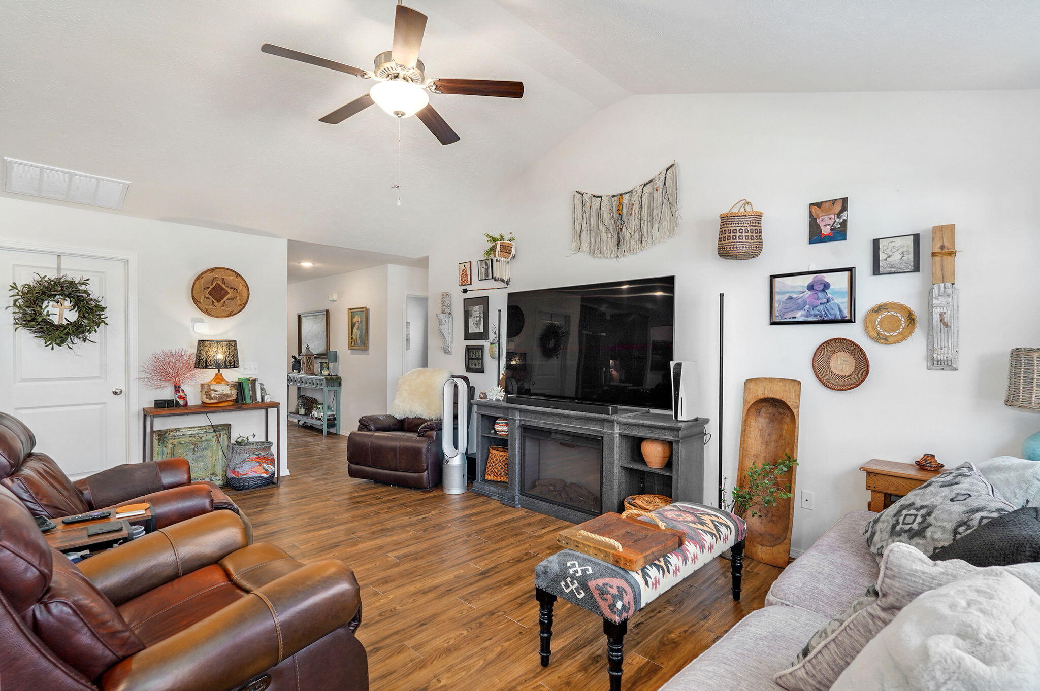 1277 Abercorn Street Property Photo 5