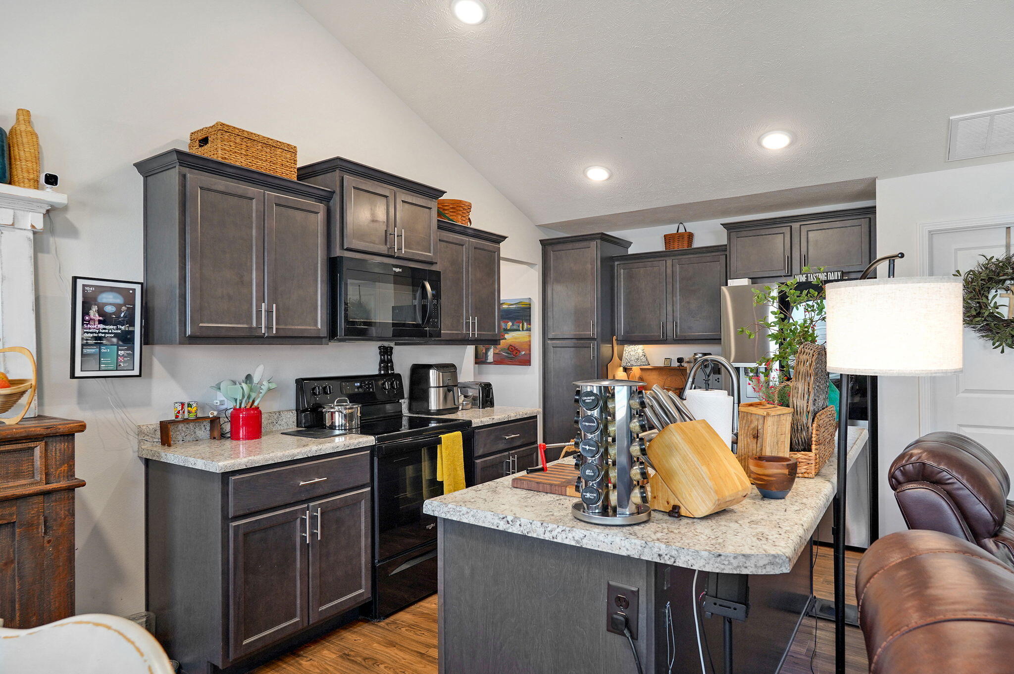 1277 Abercorn Street Property Photo 9