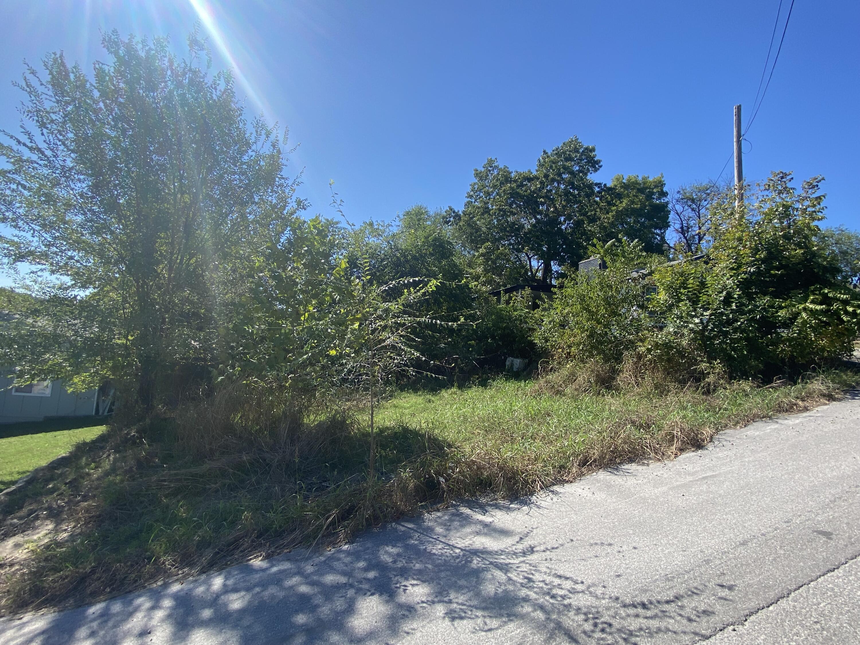 127 Lotus Avenue Property Photo 2