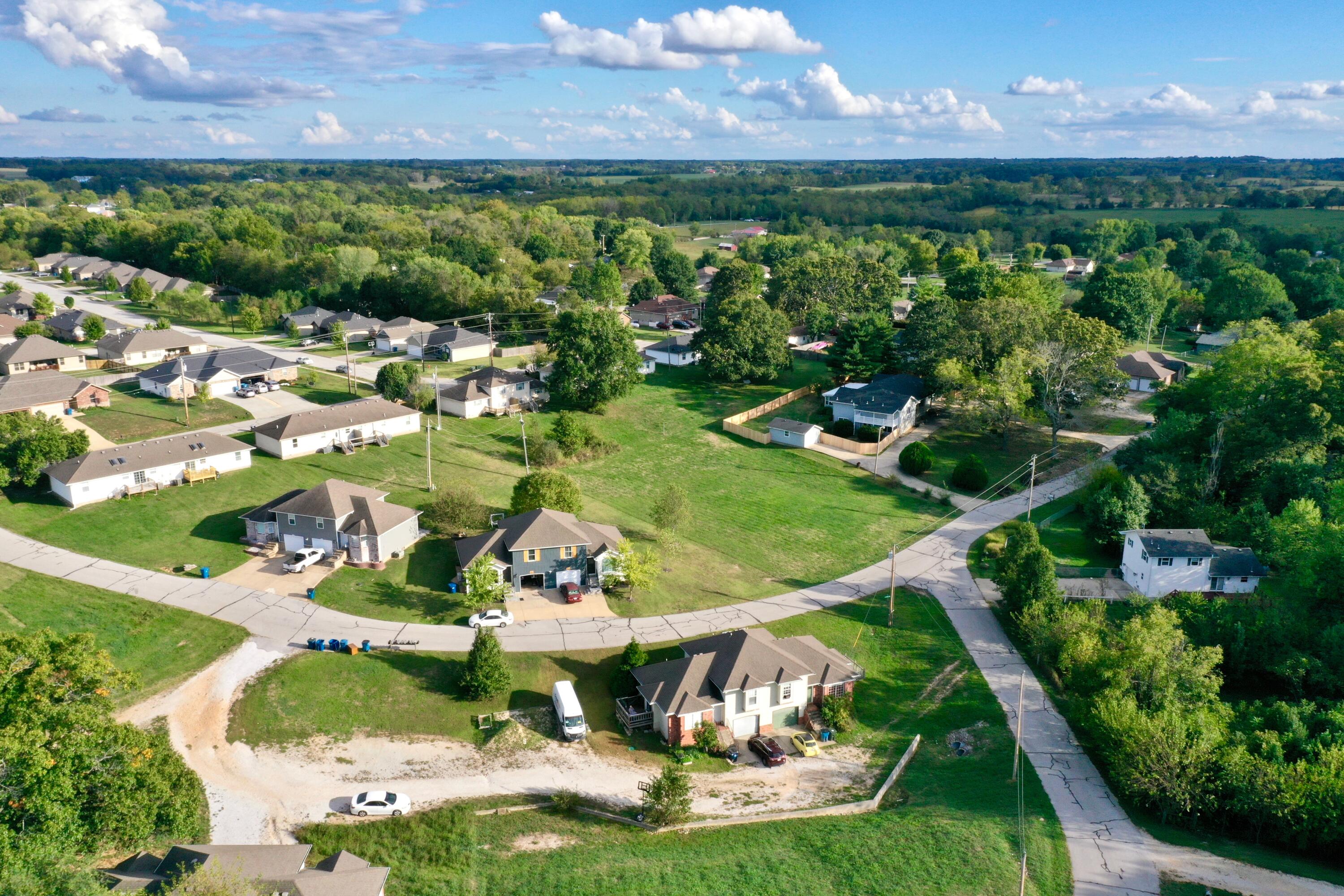 2000 South 16th Avenue Property Photo 4