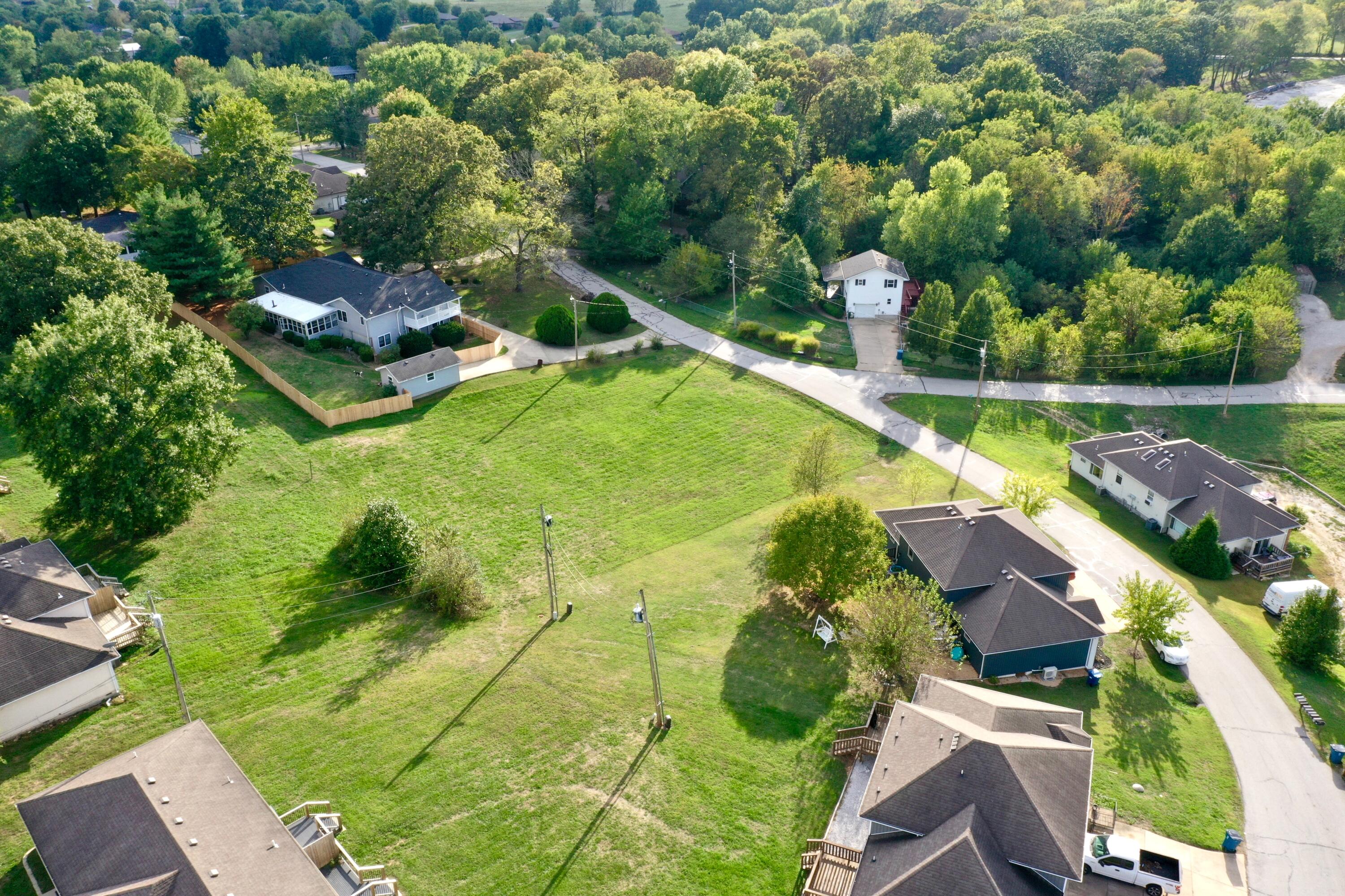 2000 South 16th Avenue Property Photo 5