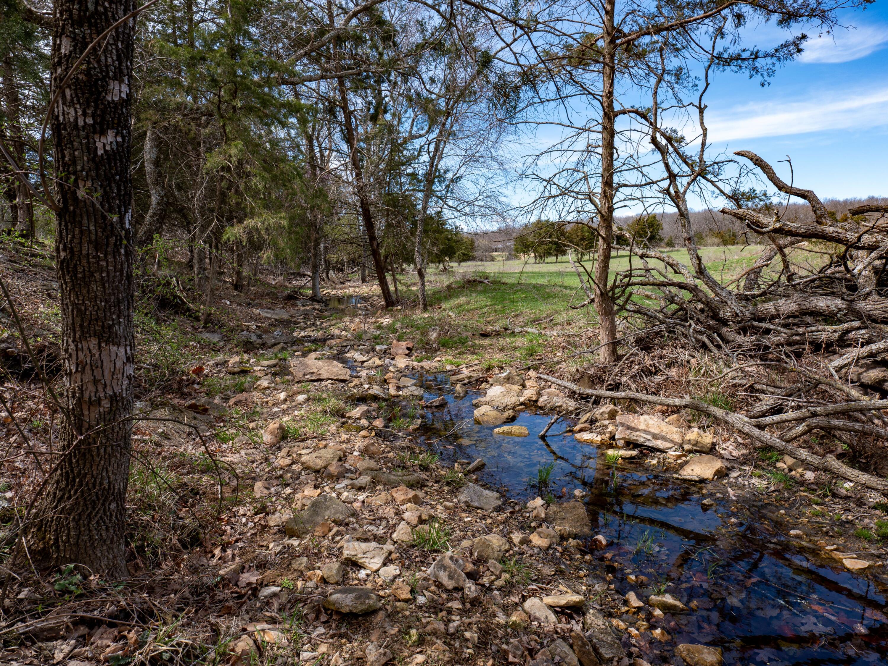 476 East 380th Road Property Photo 8