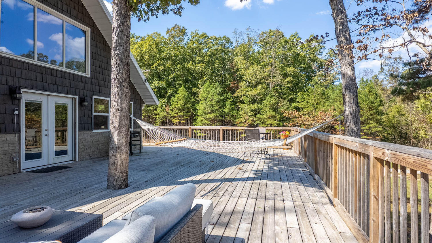 16051 Forrest Drive Property Photo 10